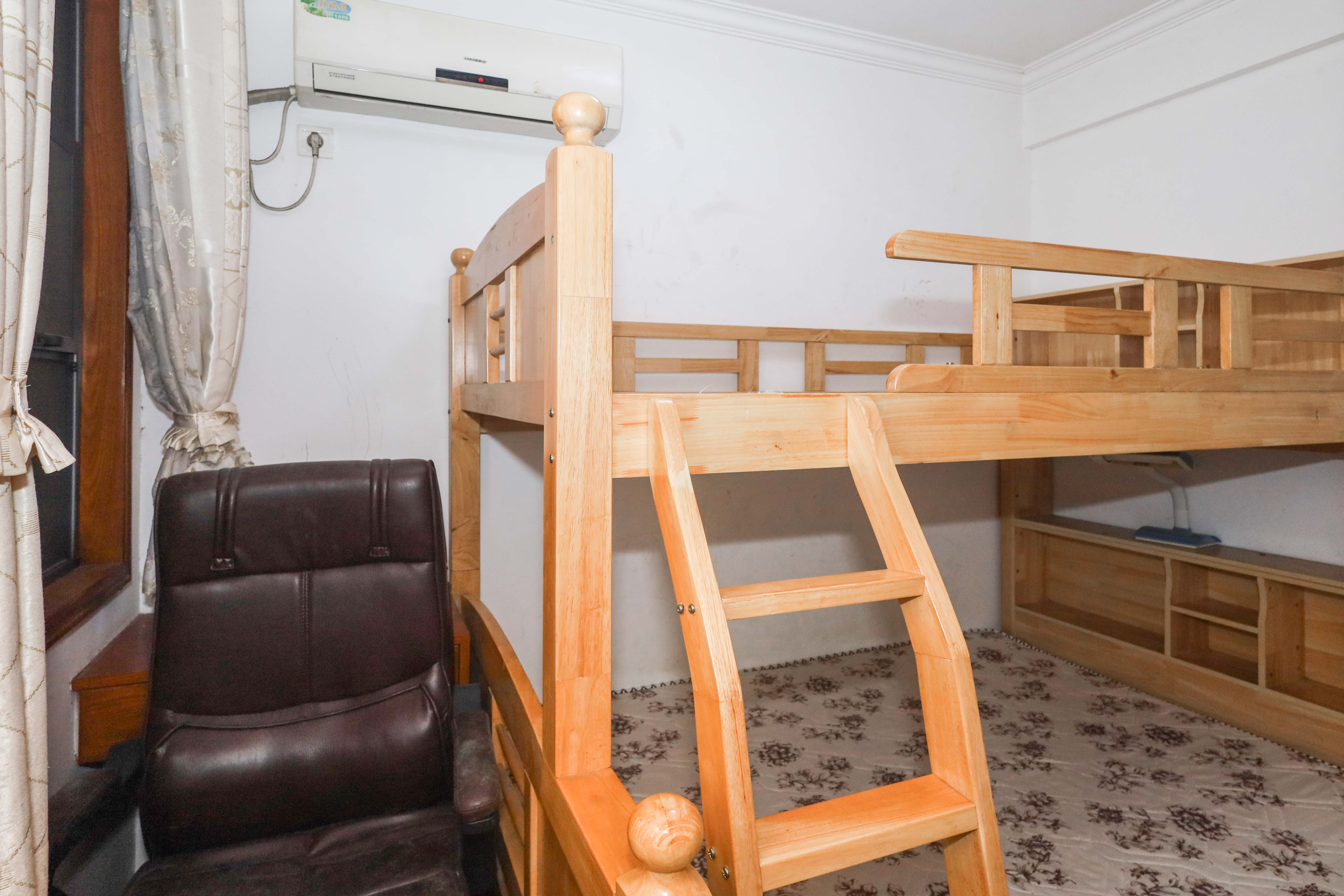 中国铁建梅溪青秀一期 2室2厅1卫 80.0万 中国铁建梅溪青秀一期 2室2厅1卫 80.0万卧室