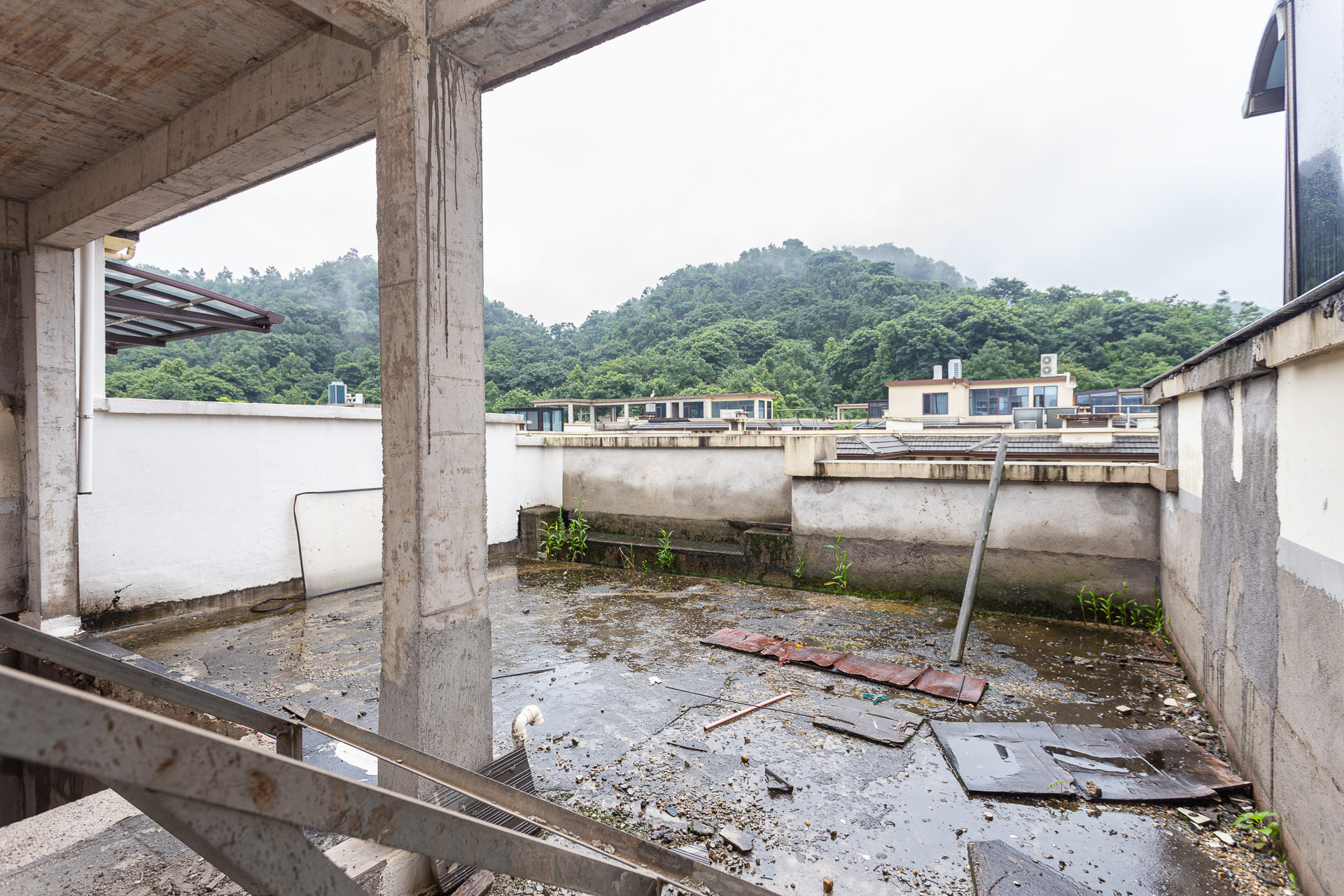龙湖璟宸原著（龙湖紫宸）  6室2厅1卫   390.00万阳台