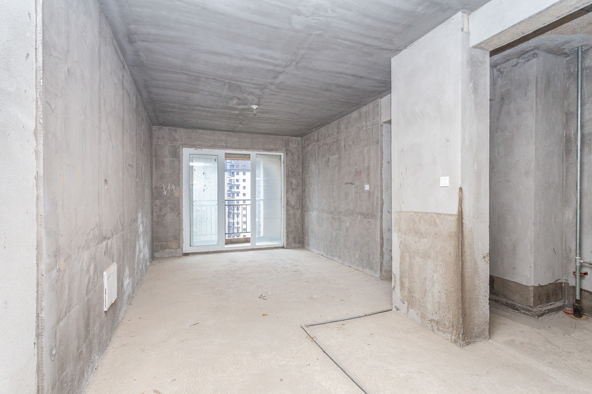 嘉宇银杉(嘉宇西苑) 3室2厅1卫 79.0万 嘉宇银杉(嘉宇西苑) 3室2厅1卫 79.0万客厅