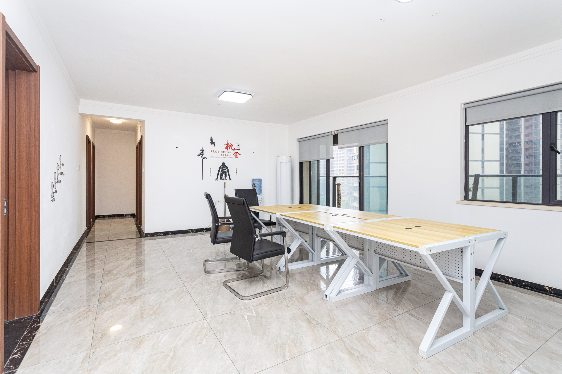 万润滨江天著 1室0厅0卫 135.0万 万润滨江天著 1室0厅0卫 135.0万客厅