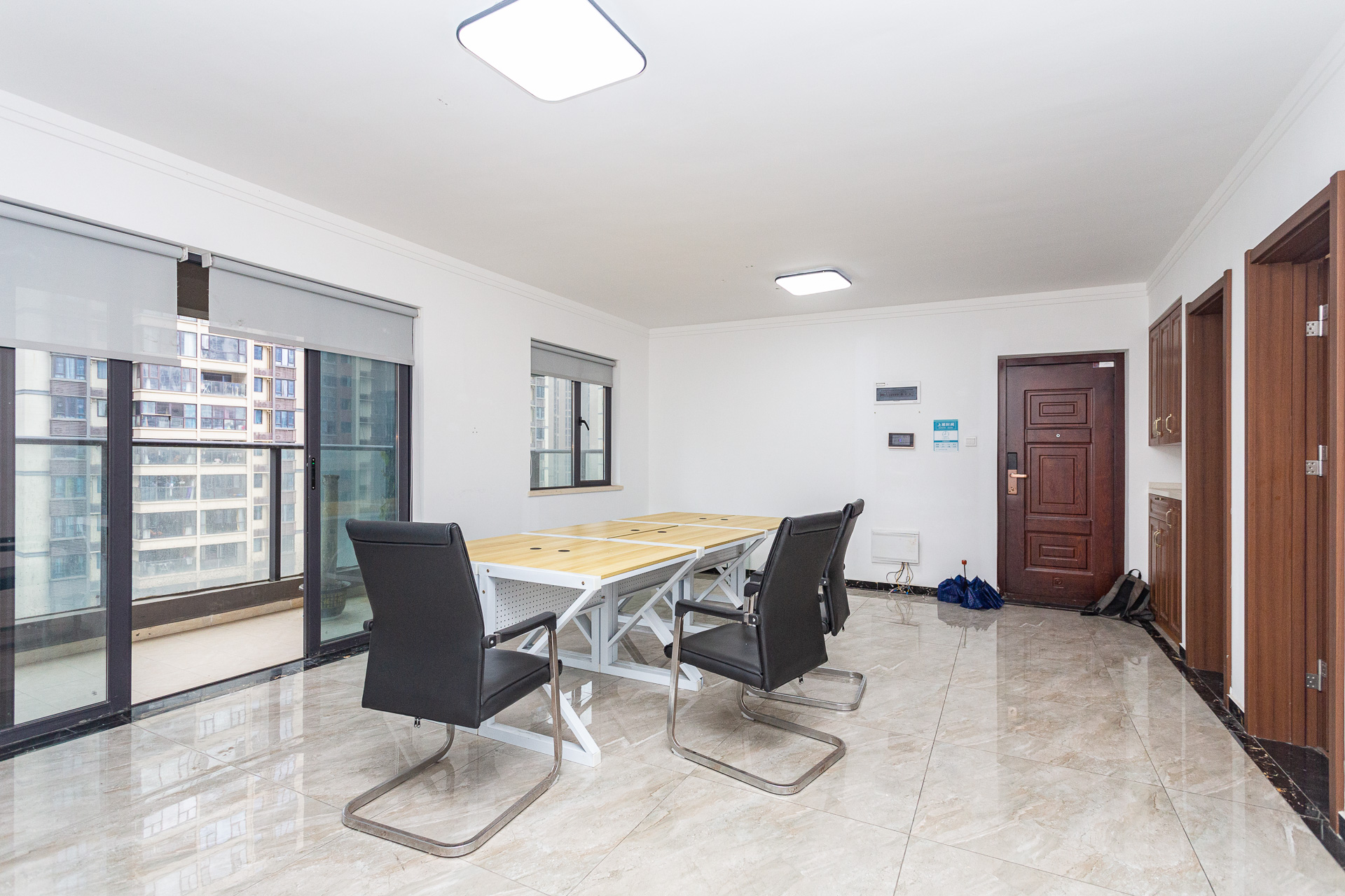 万润滨江天著 1室0厅0卫 135.0万 万润滨江天著 1室0厅0卫 135.0万客厅