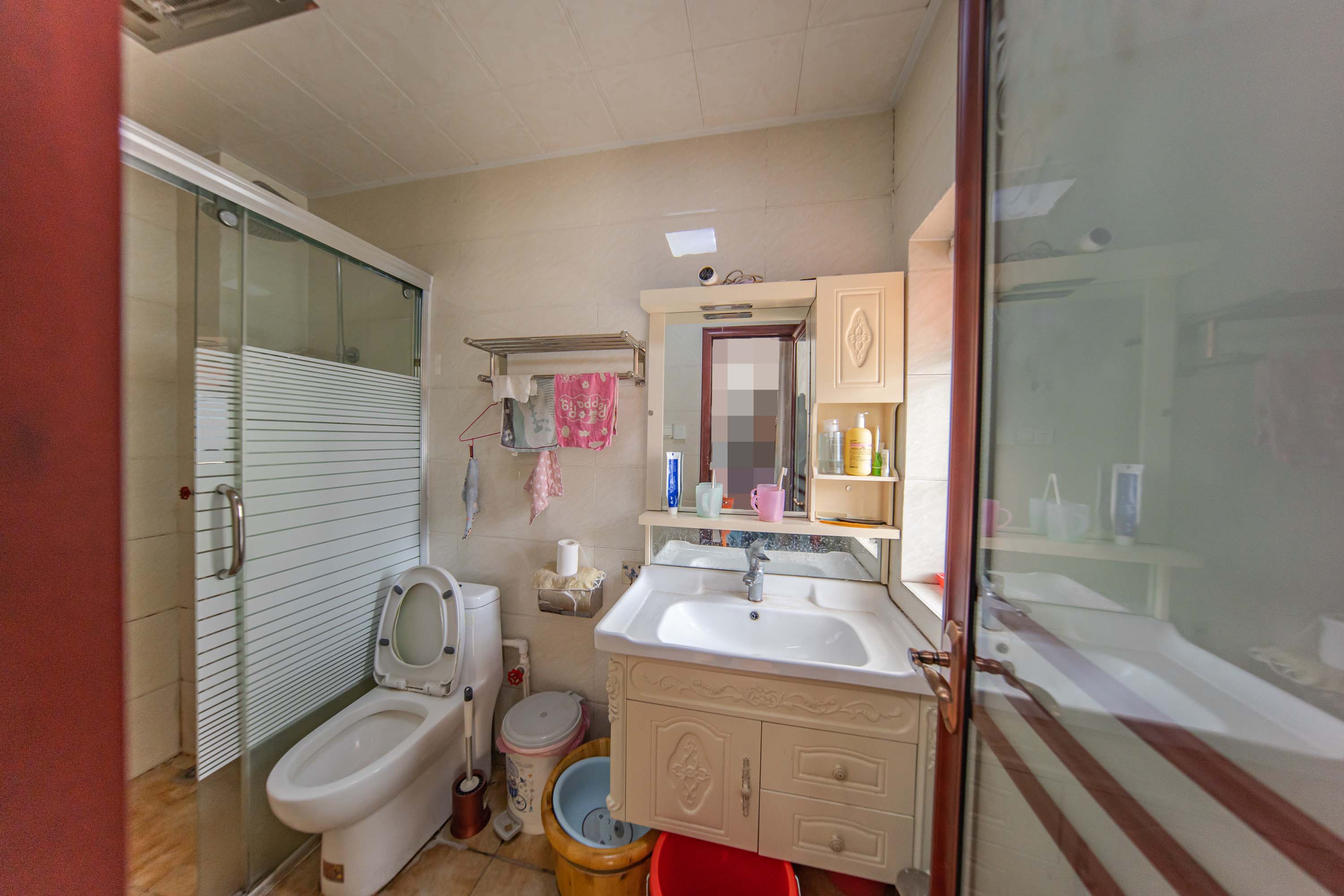 九龙领仕汇 4室4厅4卫 348.0万 九龙领仕汇 4室4厅4卫 348.0万卫生间