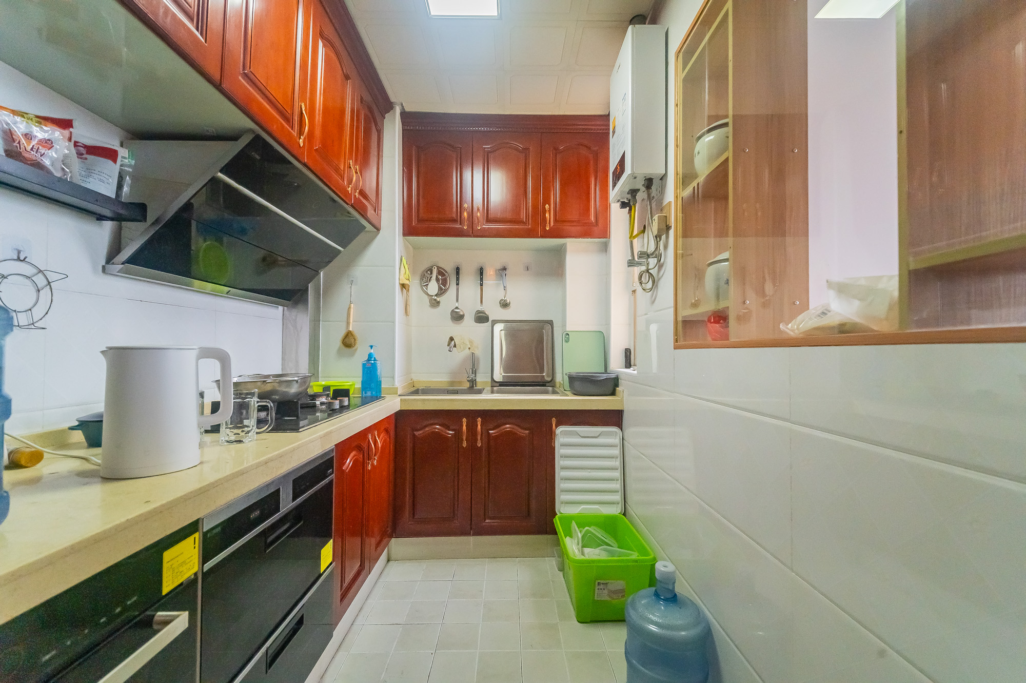 MOMA当代广场  4室2厅1卫    82.0万 MOMA当代广场  4室2厅1卫    82.0万厨房