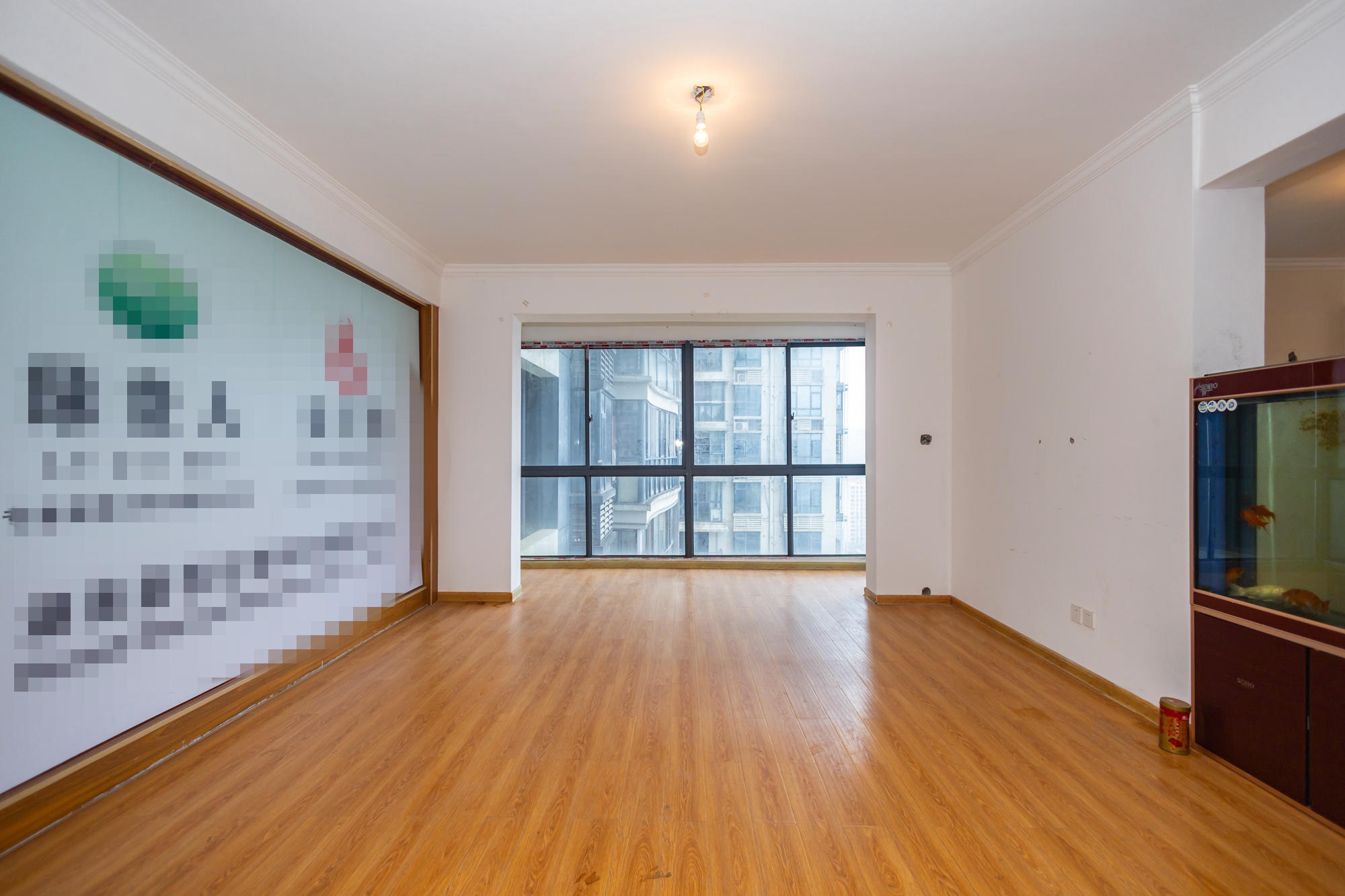 财富港湾(绿领大厦) 3室2厅2卫 86.0万 财富港湾(绿领大厦) 3室2厅2卫 86.0万客厅