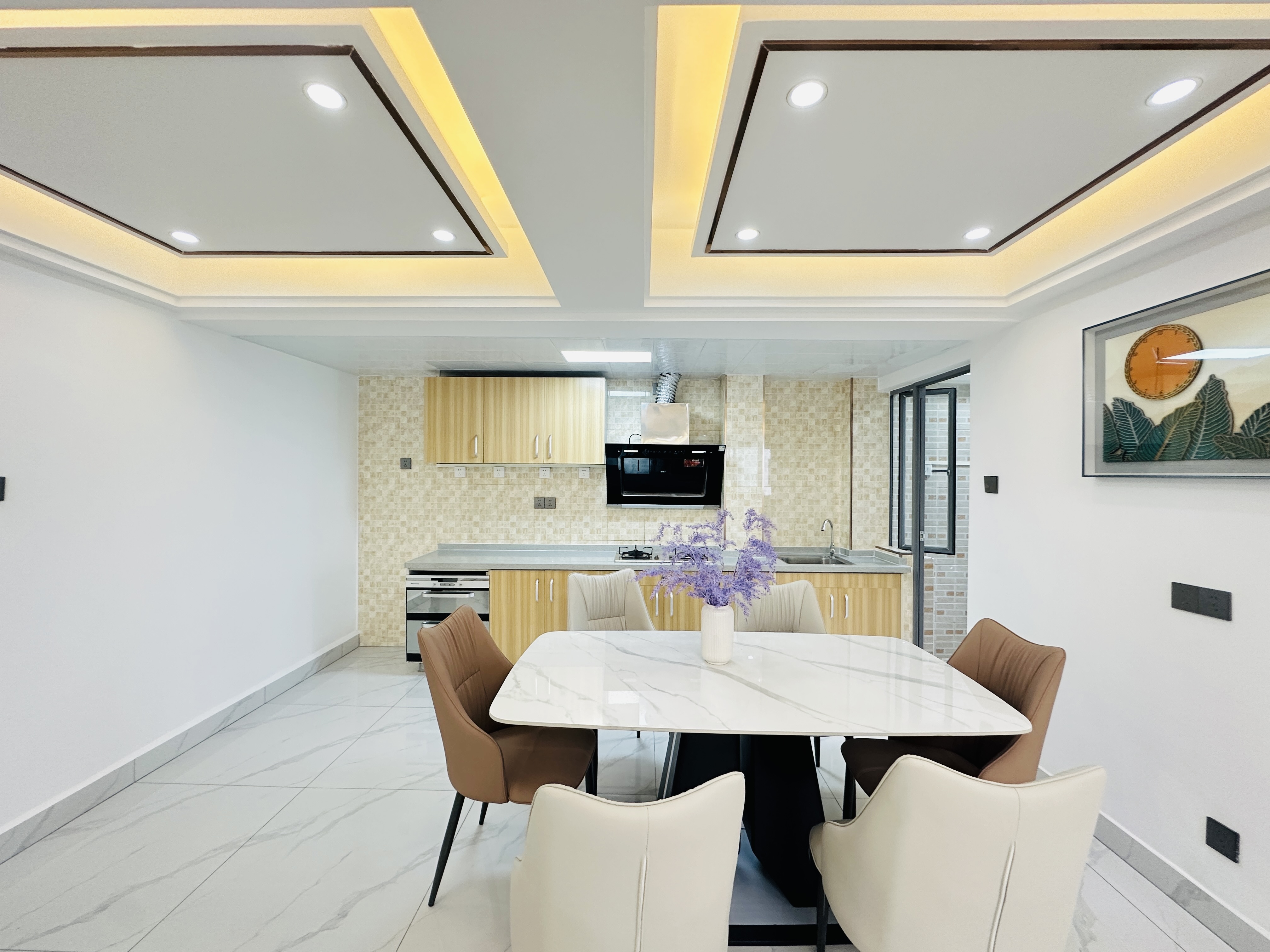 金山小区  4室2厅2卫    148.0万 金山小区  4室2厅2卫    148.0万客厅