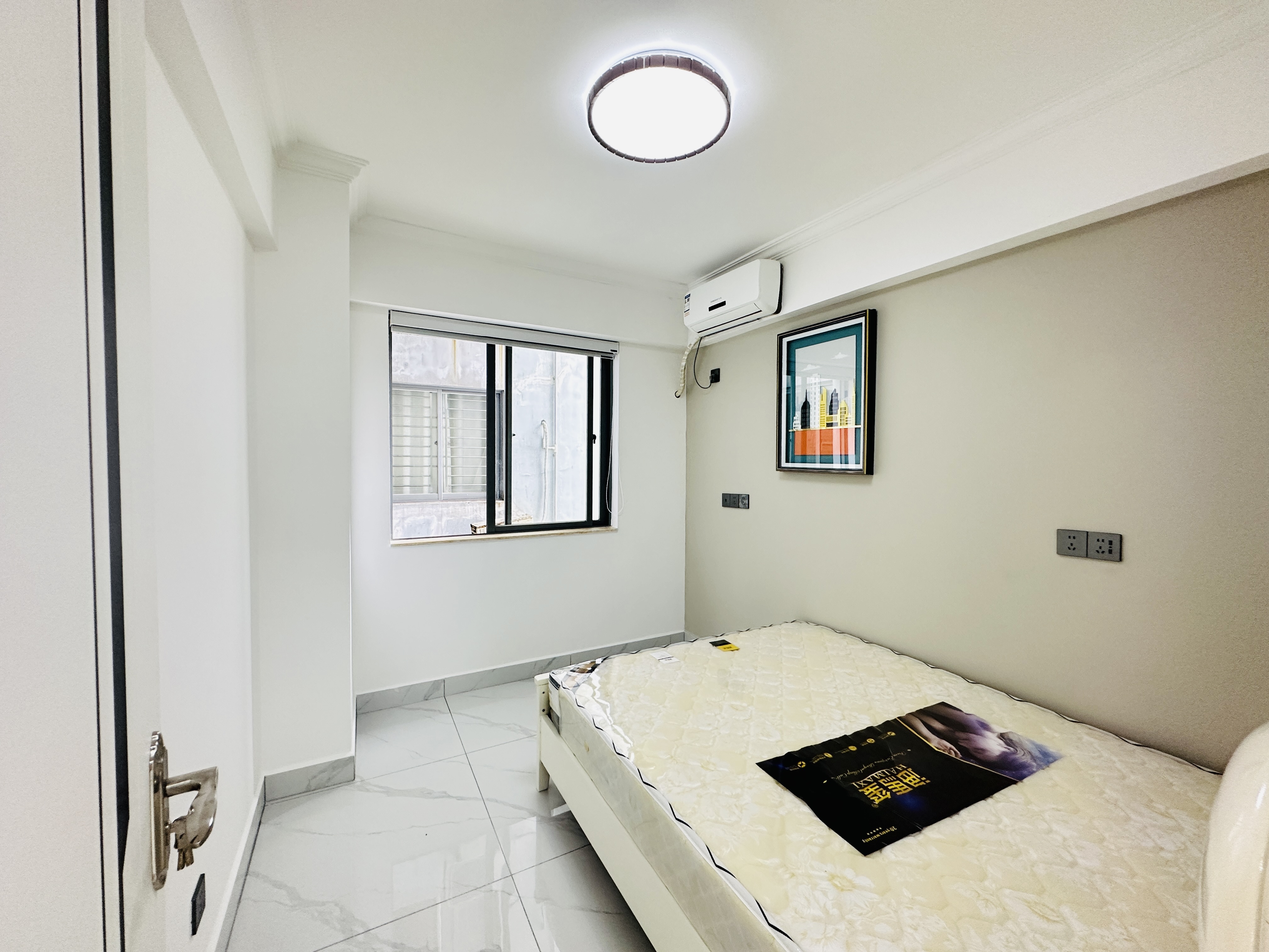 金山小区  4室2厅2卫    148.0万 金山小区  4室2厅2卫    148.0万卧室