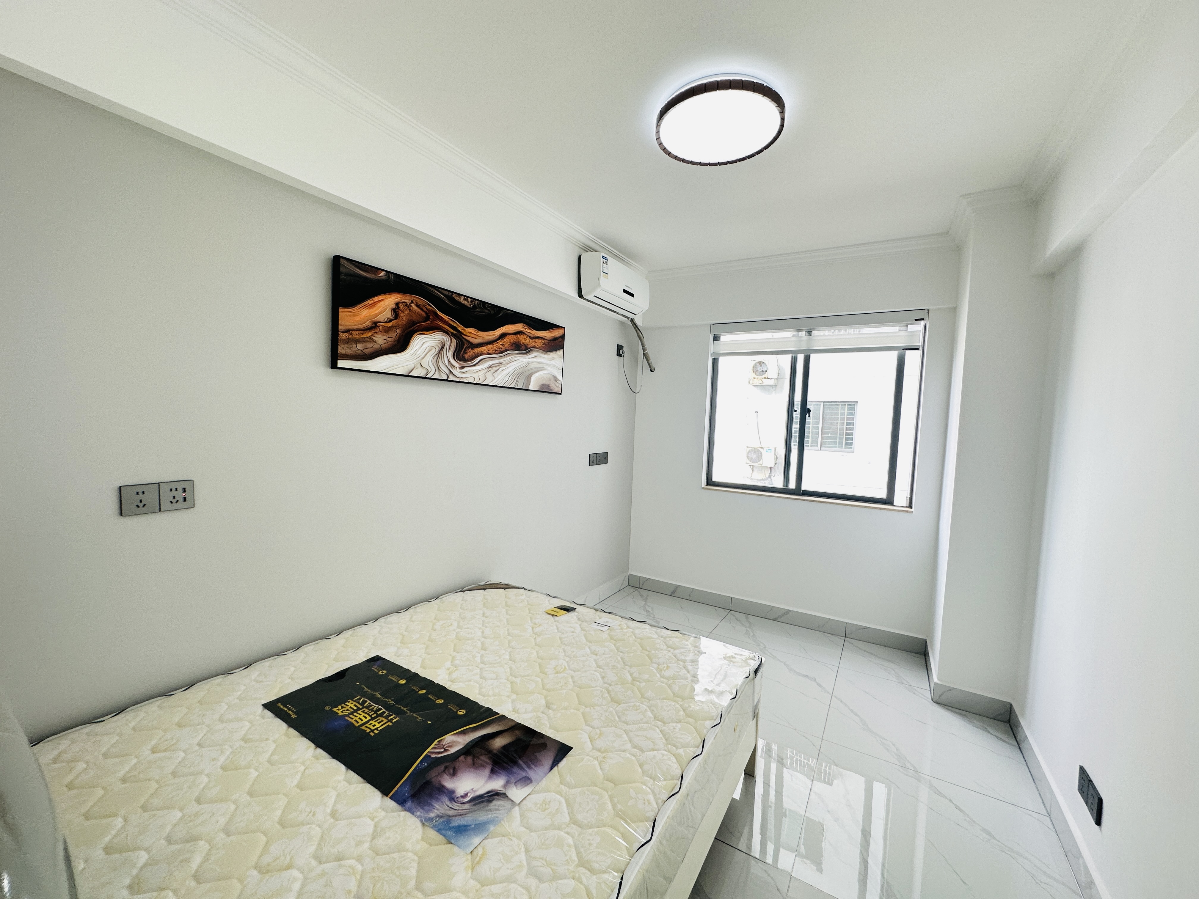 金山小区  4室2厅2卫    148.0万 金山小区  4室2厅2卫    148.0万卧室