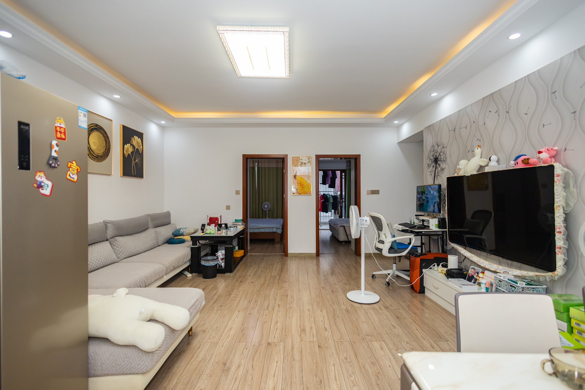 湘绣城  2室2厅1卫    42.8万 湘绣城  2室2厅1卫    42.8万客厅