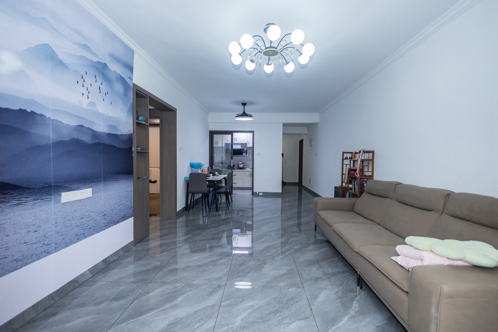 华润凤凰城二期 2室2厅1卫 85.0万 华润凤凰城二期 2室2厅1卫 85.0万客厅