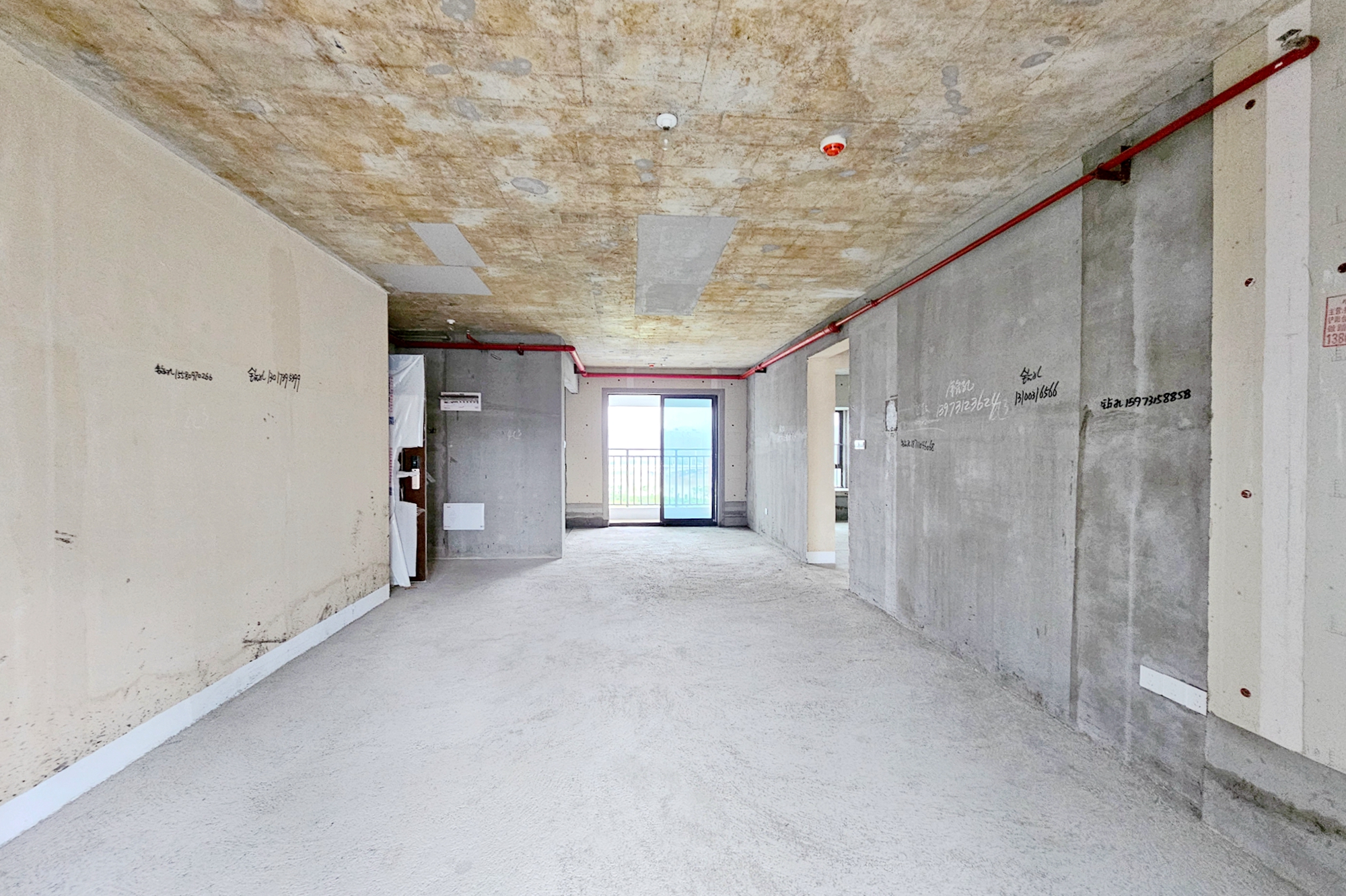 阳光城尚东湾嘉林苑  4室2厅2卫    118.0万 阳光城尚东湾嘉林苑  4室2厅2卫    118.0万客厅