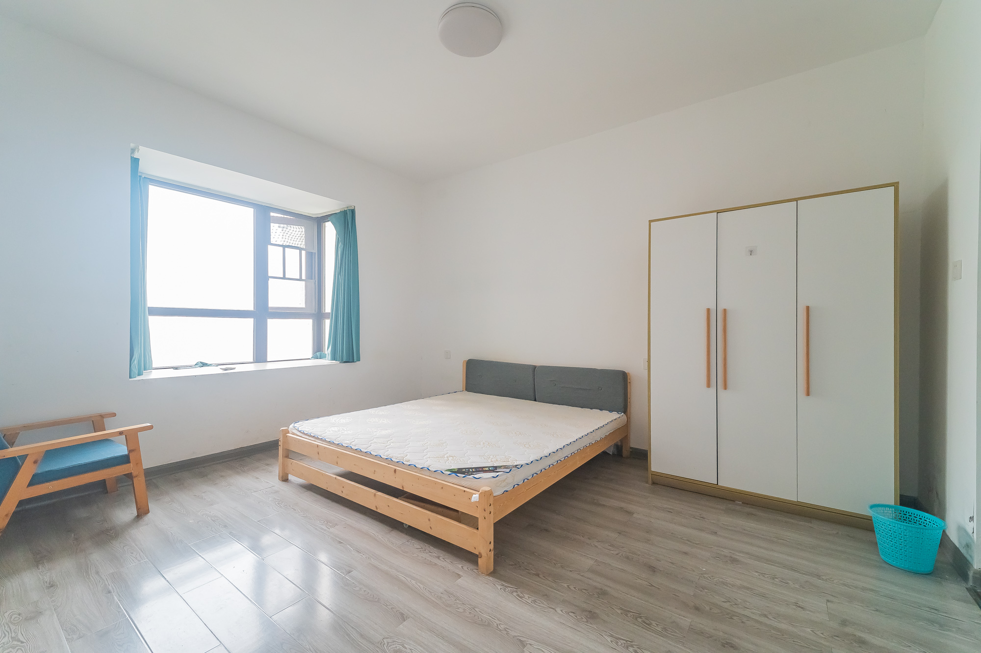 尚鑫海悦(新长海尚海城) 4室2厅2卫 96.0万 尚鑫海悦(新长海尚海城) 4室2厅2卫 96.0万卧室