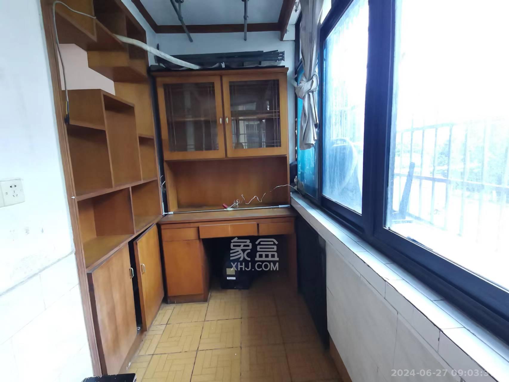 中建五局信和苑三区  2室1厅1卫   1300.00元/月室内图