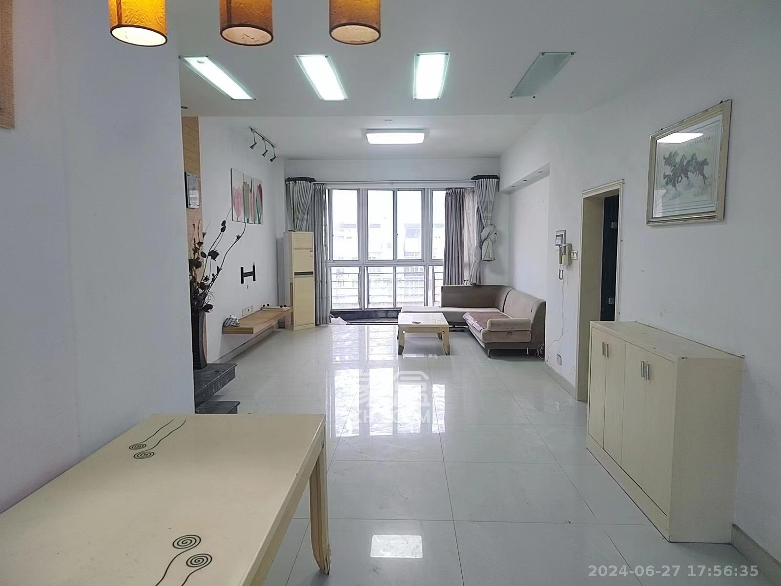 圣力华苑  3室2厅1卫   1600.00元/月室内图
