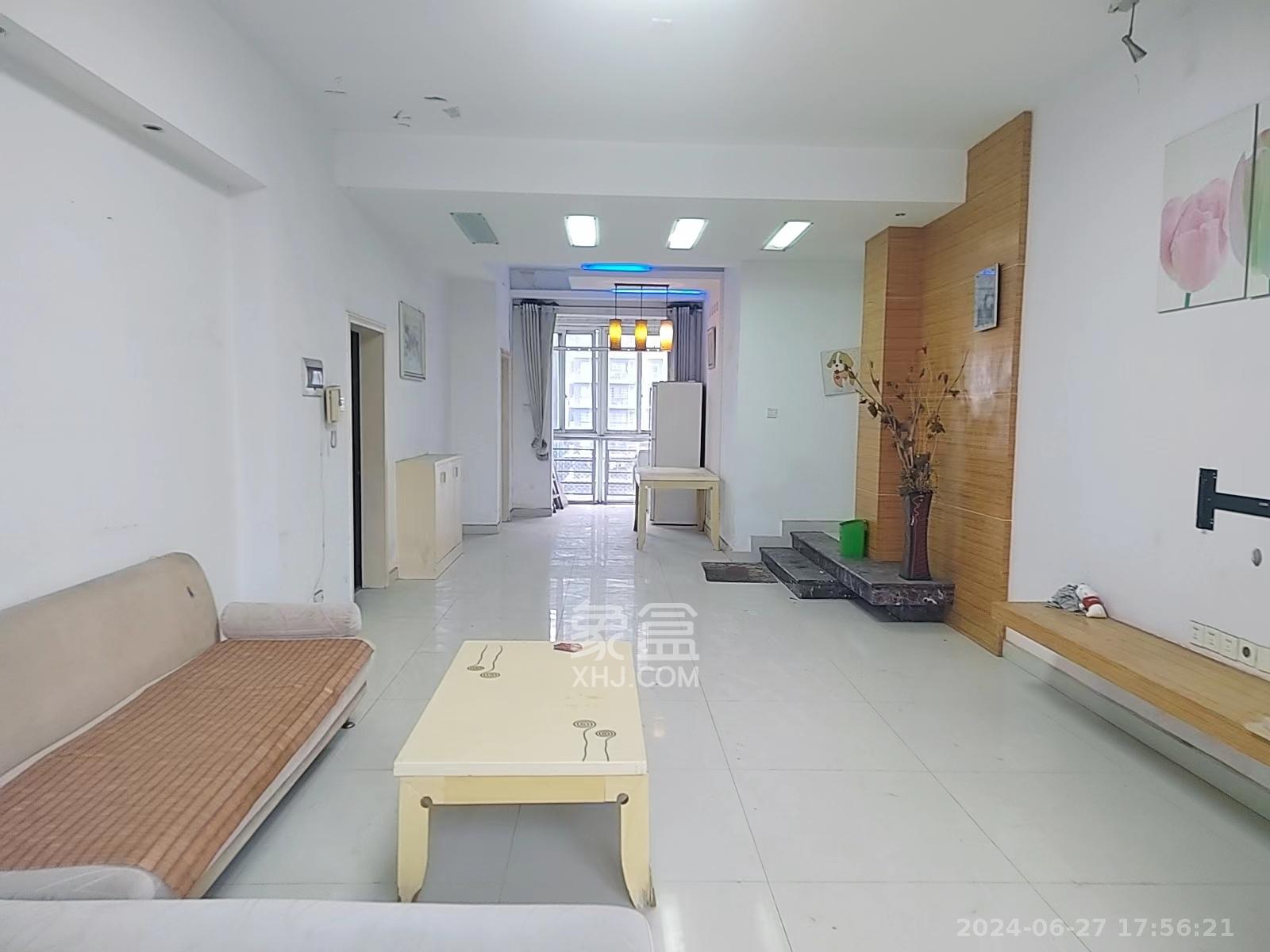 圣力华苑  3室2厅1卫   1600.00元/月室内图