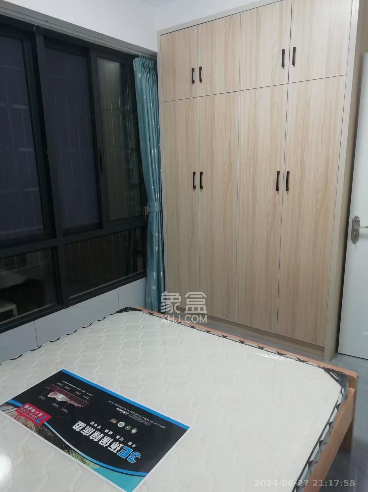 和康园小区  1室1厅1卫   1400.00元/月室内图1