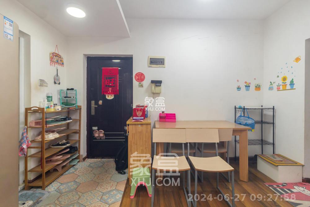 未来蜂巢  3室2厅1卫   1750.00元/月室内图