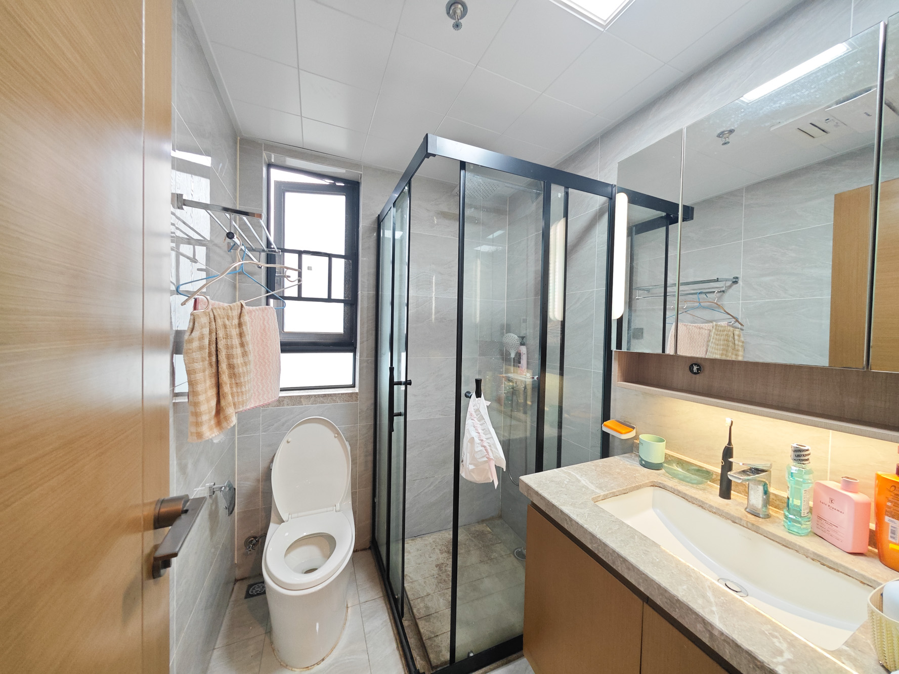 万科魅力之城天阔里  3室2厅2卫    125.0万卫生间