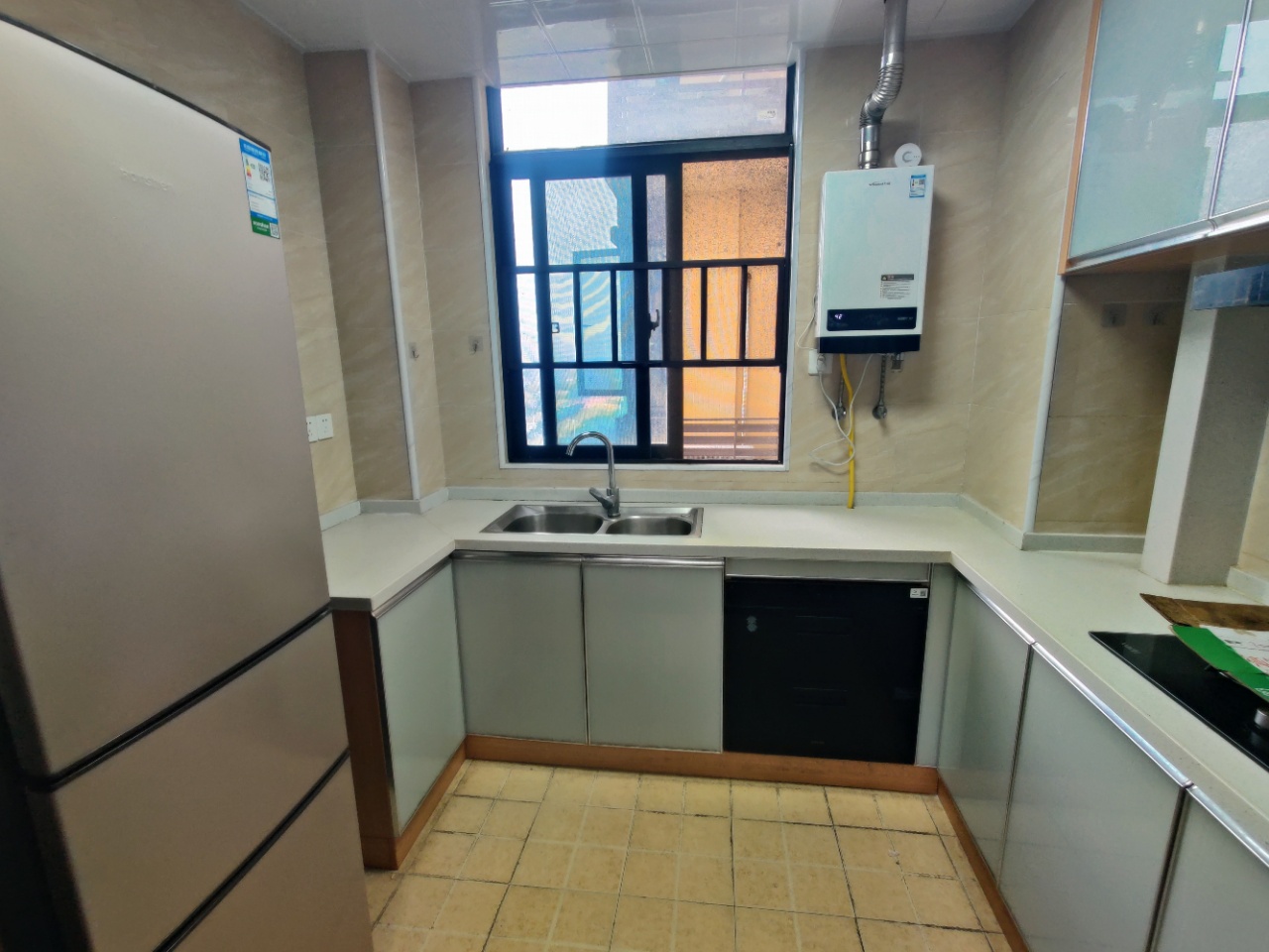 金轮翡翠名园 3室2厅2卫 78.80万 金轮翡翠名园 3室2厅2卫 78.80万室内图