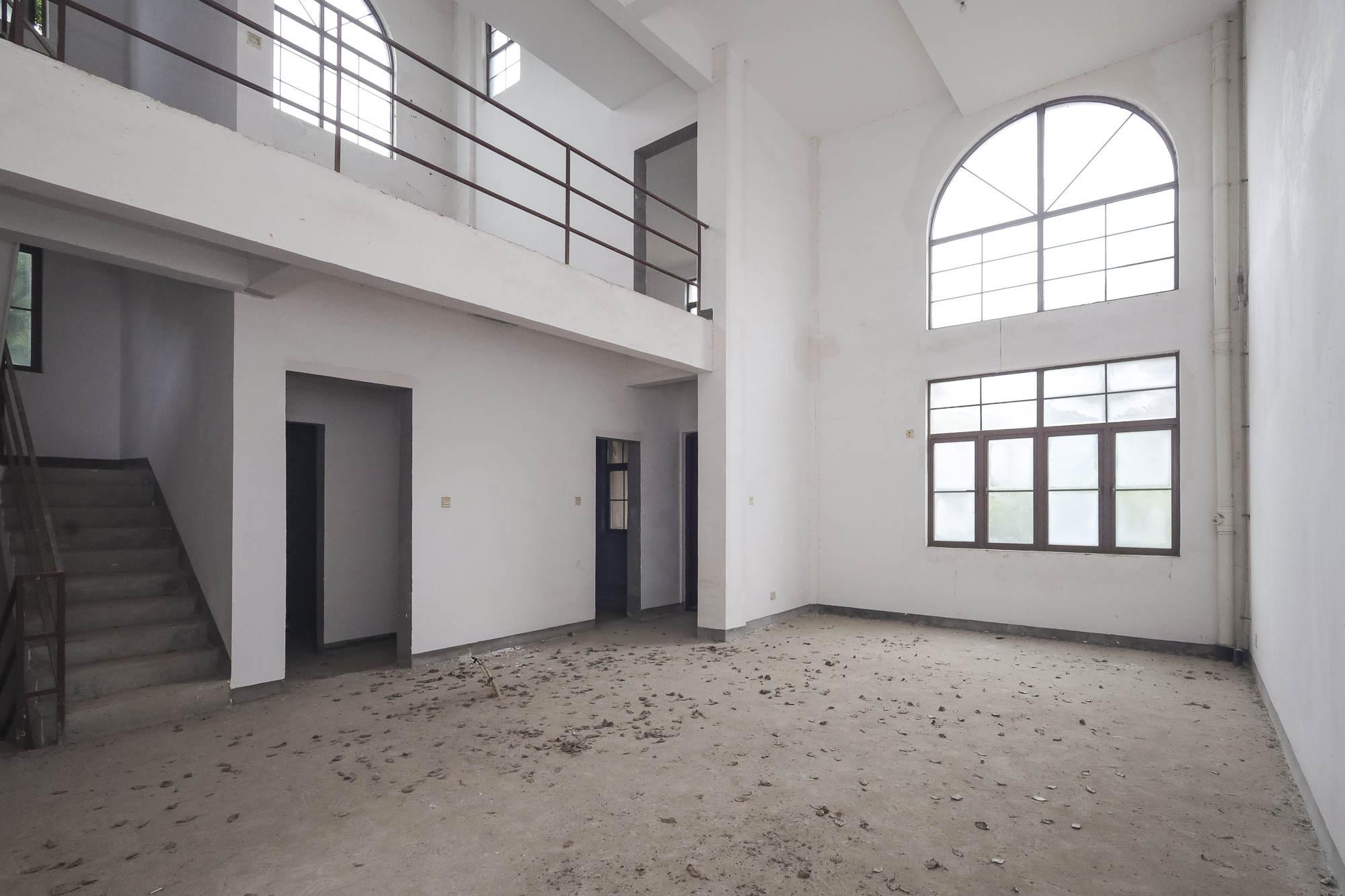 万业巴厘岛 5室3厅1卫 320.0万 万业巴厘岛 5室3厅1卫 320.0万客厅