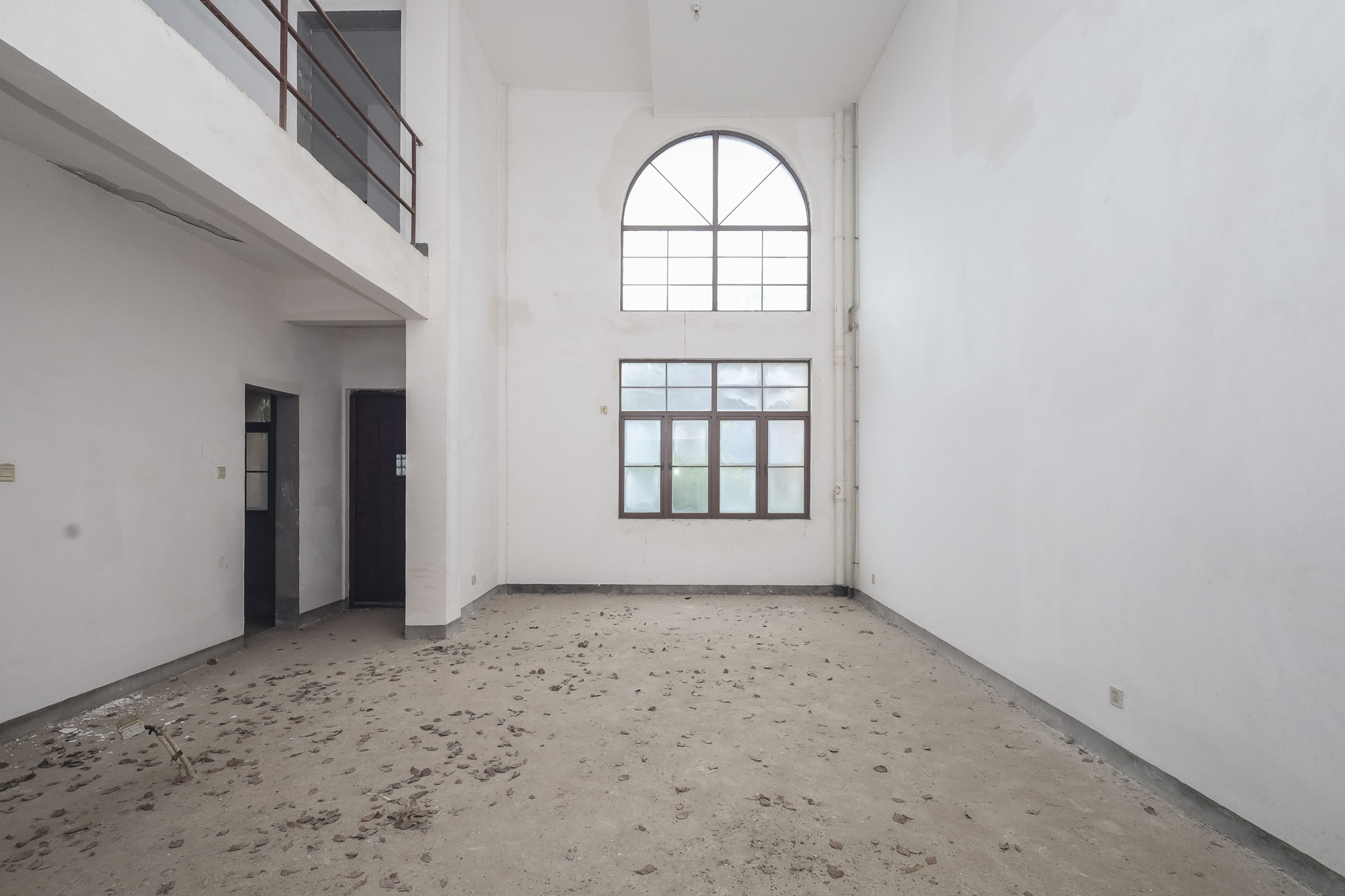 万业巴厘岛 5室3厅1卫 320.0万 万业巴厘岛 5室3厅1卫 320.0万客厅