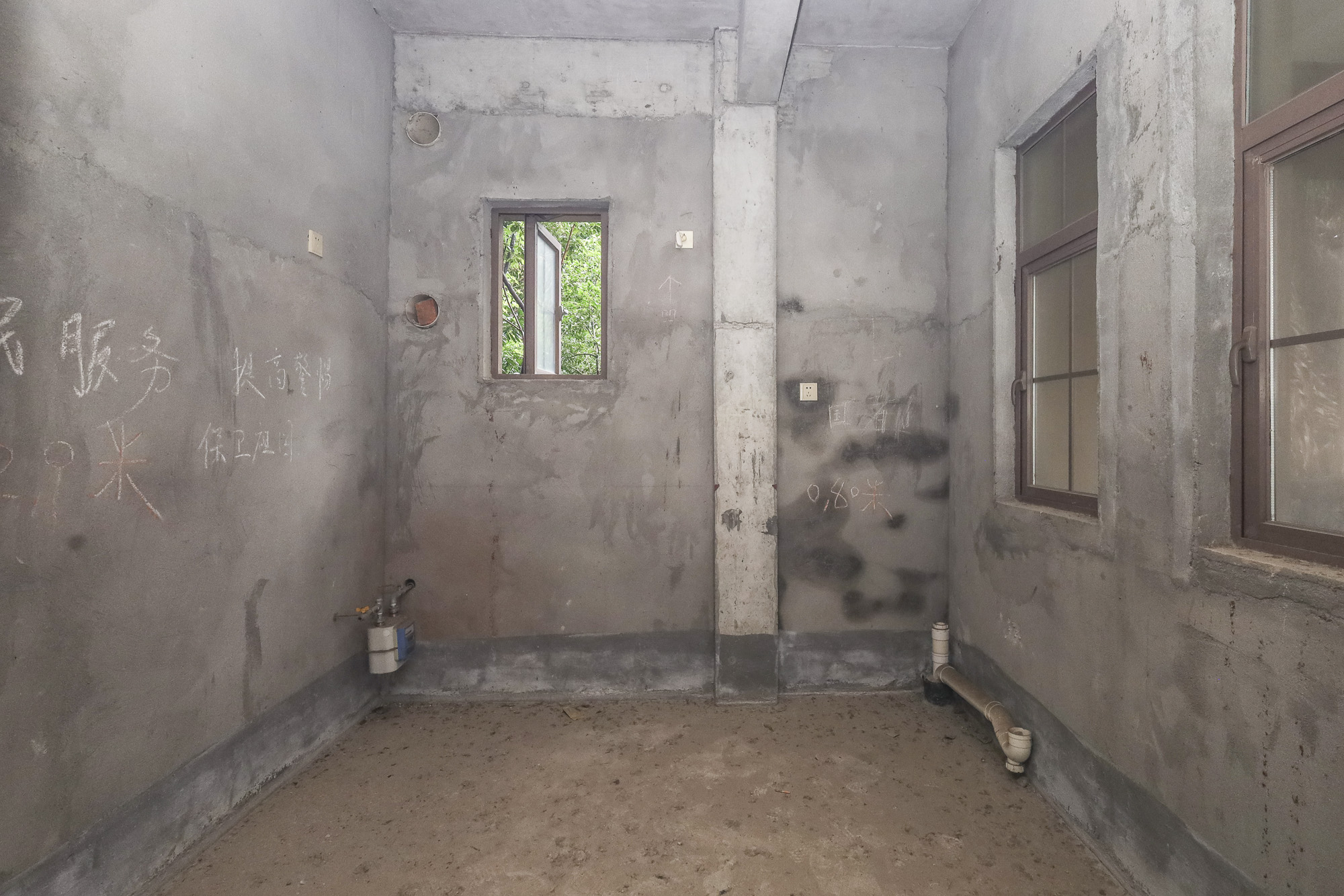 万业巴厘岛 5室3厅1卫 320.0万 万业巴厘岛 5室3厅1卫 320.0万厨房