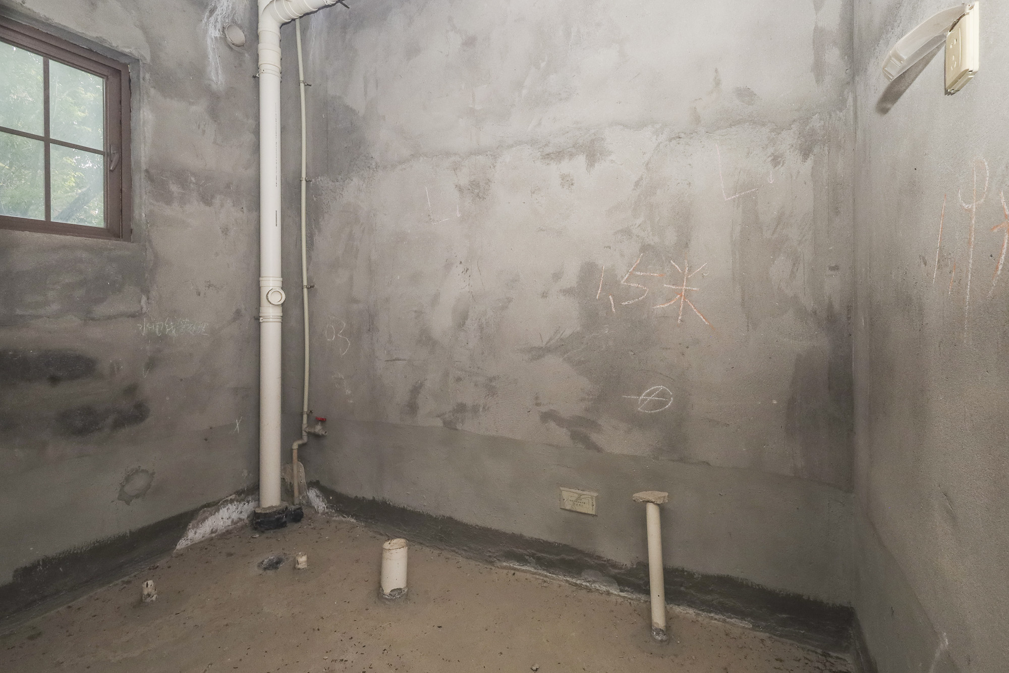 万业巴厘岛 5室3厅1卫 320.0万 万业巴厘岛 5室3厅1卫 320.0万卫生间