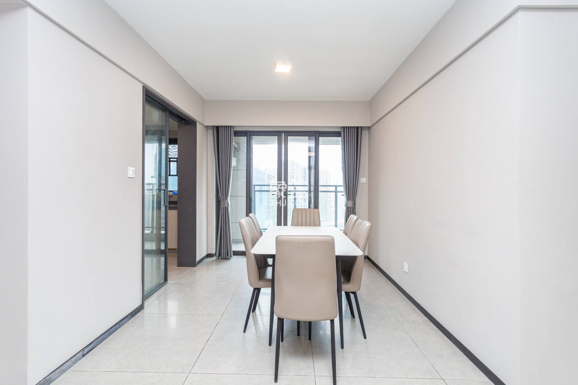 时代倾城.时代遇见 4室2厅2卫 180.4万 时代倾城.时代遇见 4室2厅2卫 180.4万客厅