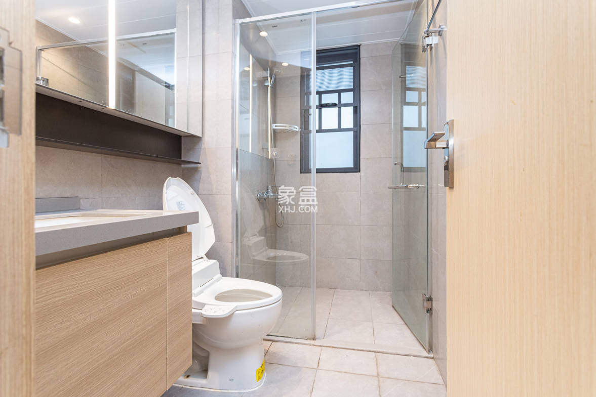 时代倾城.时代遇见 4室2厅2卫 180.4万 时代倾城.时代遇见 4室2厅2卫 180.4万卫生间