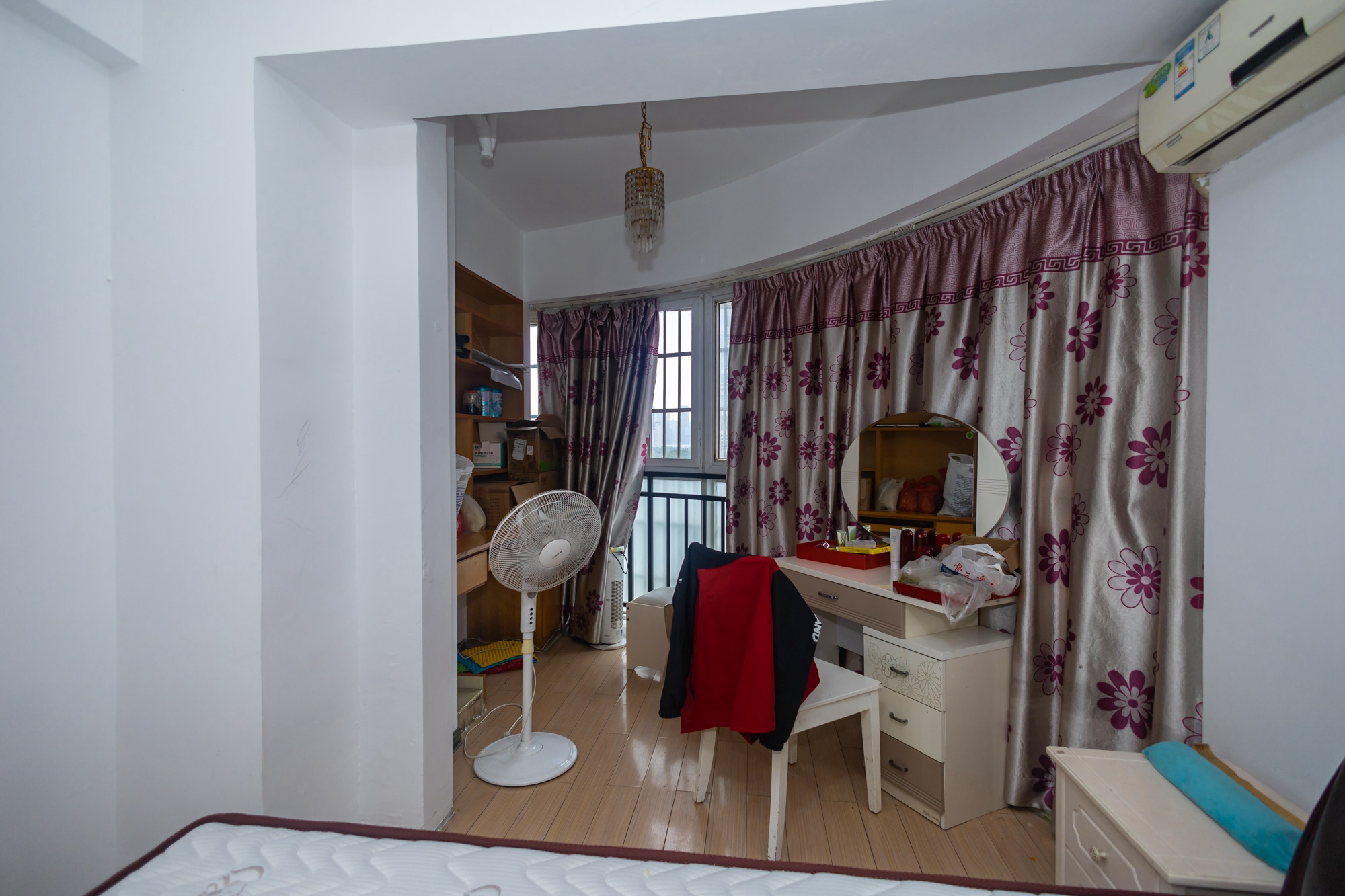 未来现代城 2室2厅1卫 45.6万 未来现代城 2室2厅1卫 45.6万阳台