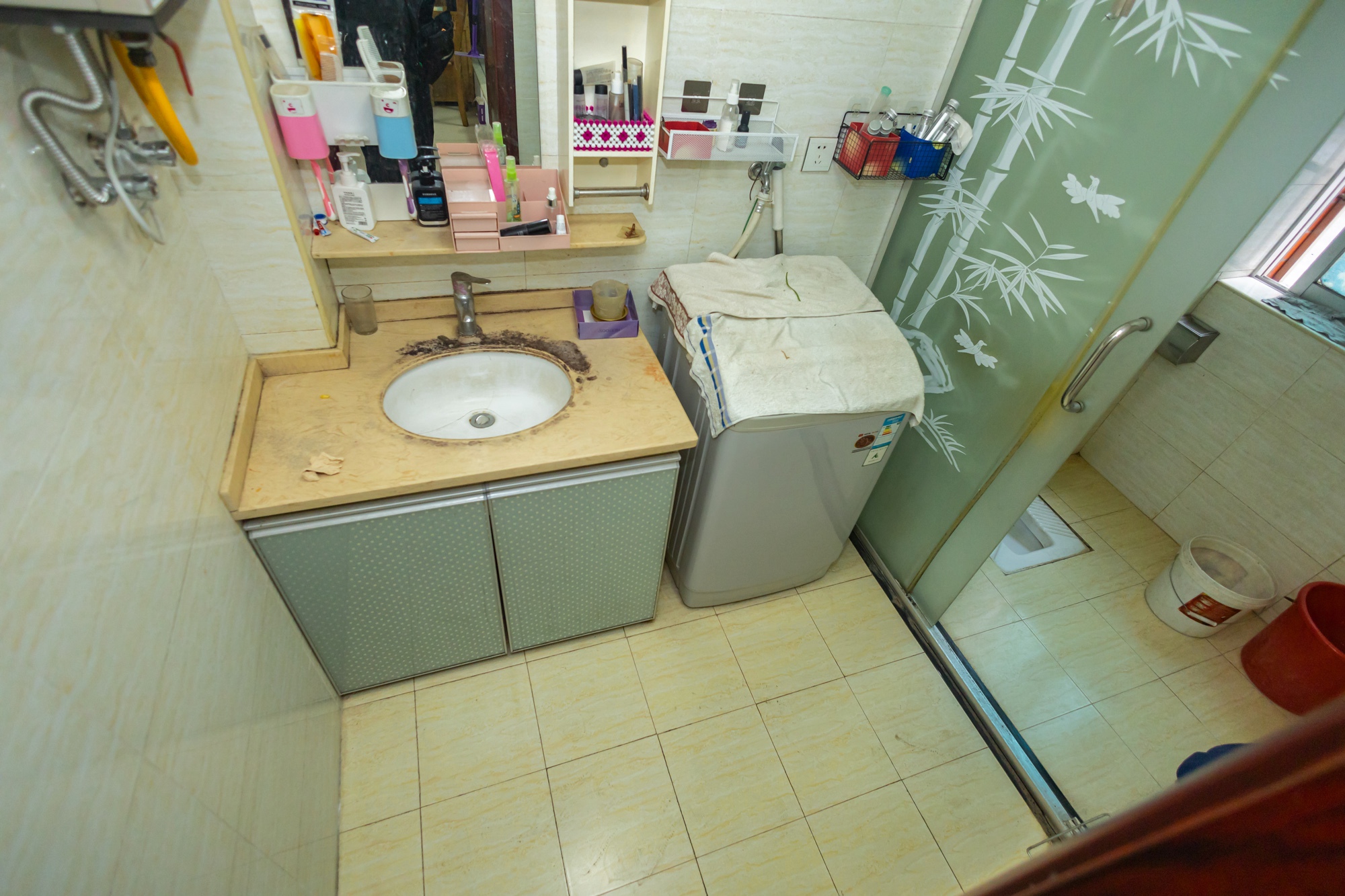 湘绣城 2室1厅1卫 47.8万 湘绣城 2室1厅1卫 47.8万卫生间