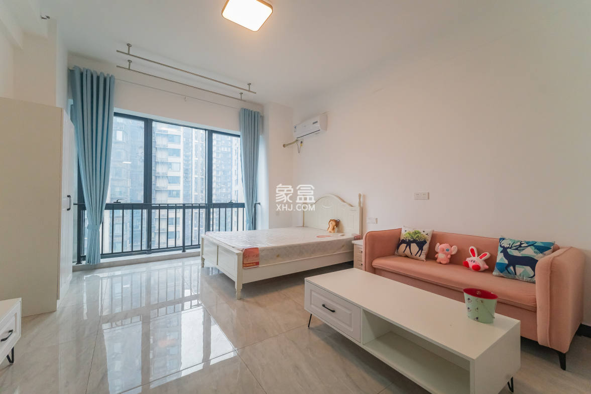 中建悦和城  1室1厅1卫    23.5万 中建悦和城  1室1厅1卫    23.5万客厅