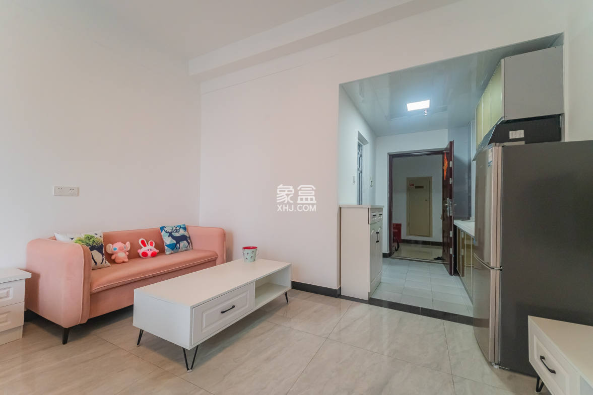 中建悦和城  1室1厅1卫    23.5万 中建悦和城  1室1厅1卫    23.5万客厅