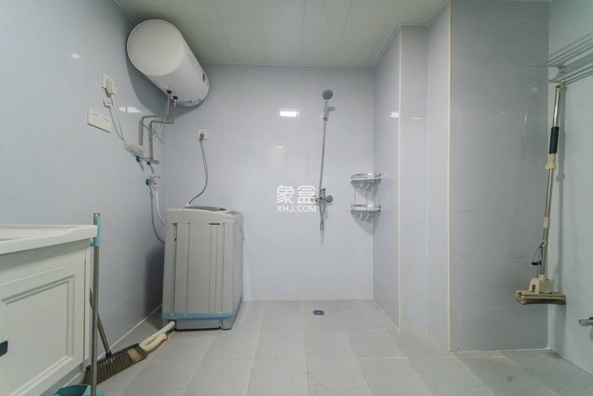 中建悦和城  1室1厅1卫    23.5万 中建悦和城  1室1厅1卫    23.5万卫生间