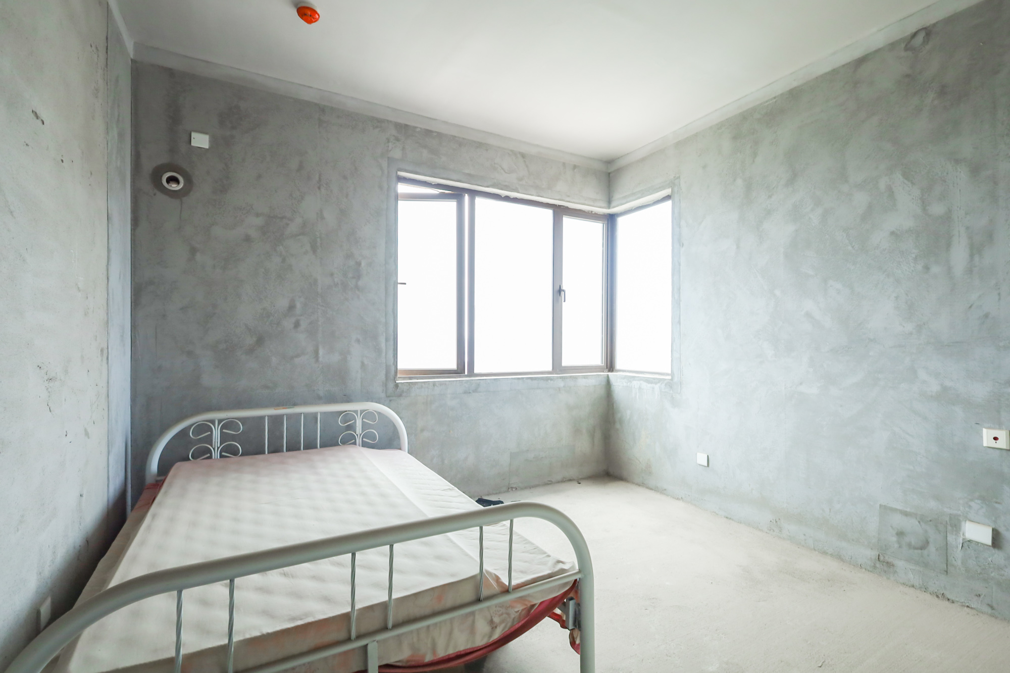 保利西海岸A区  4室2厅2卫    278.0万卧室