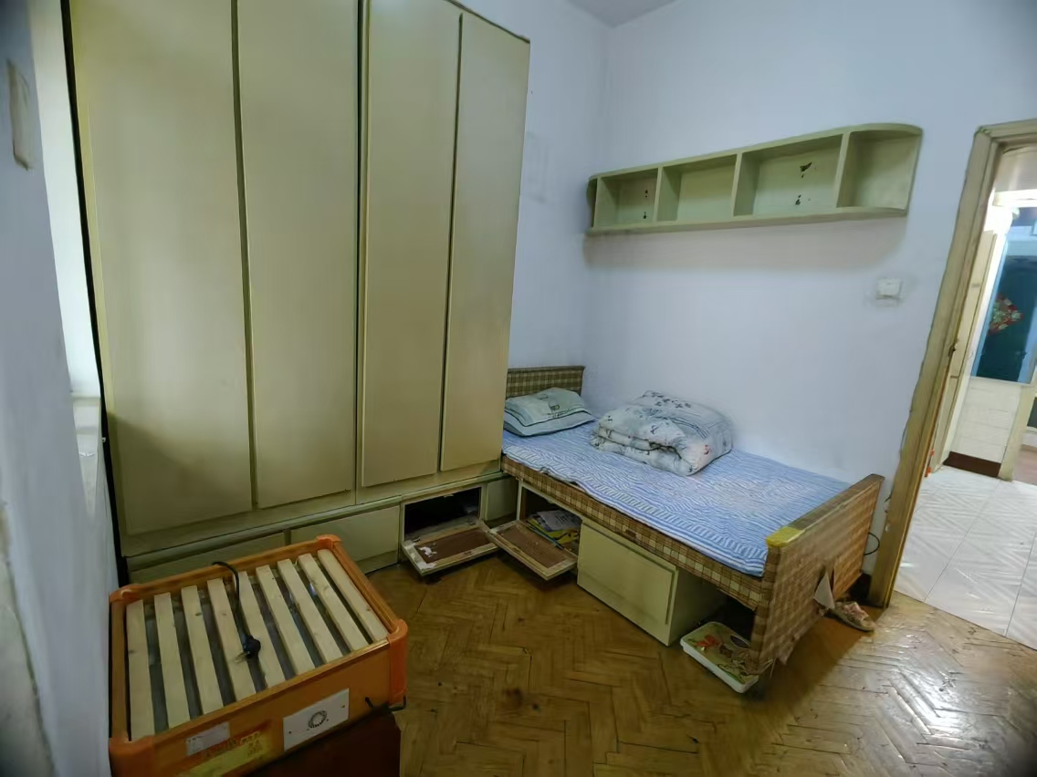 北山一村 1室0厅0卫 16.0万 北山一村 1室0厅0卫 16.0万室内图