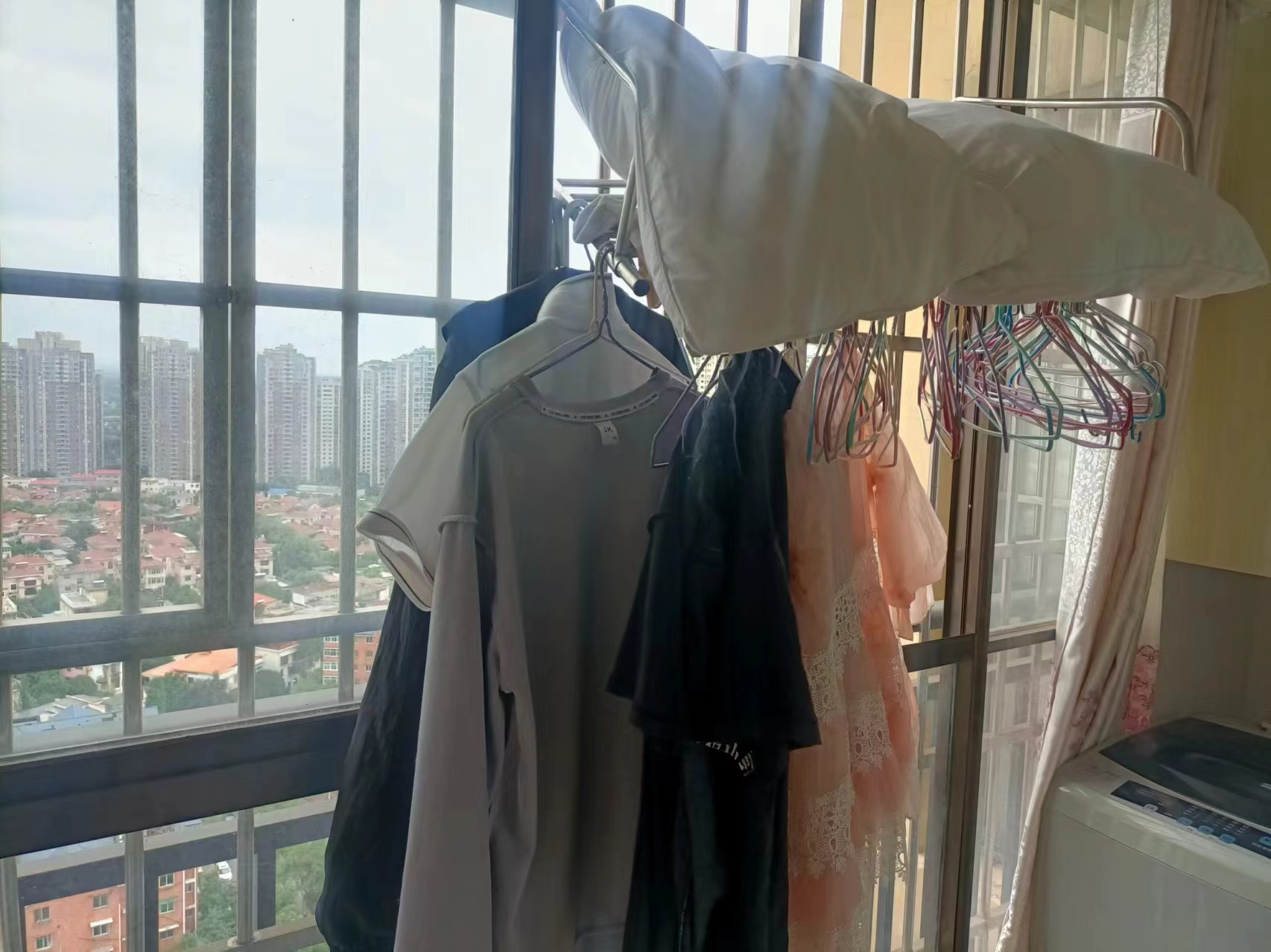 海韵天城  3室2厅1卫    68.0万 海韵天城  3室2厅1卫    68.0万室内图