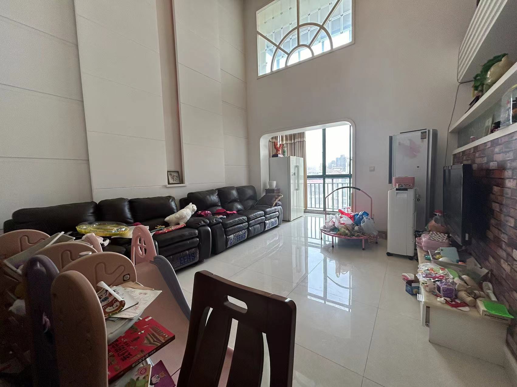 共和城 6室2厅3卫 150.0万 共和城 6室2厅3卫 150.0万室内图