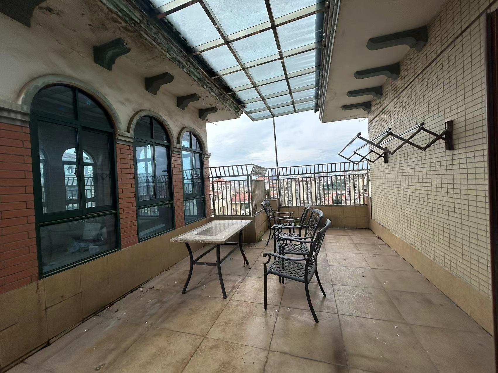 共和城 6室2厅3卫 150.0万 共和城 6室2厅3卫 150.0万室内图