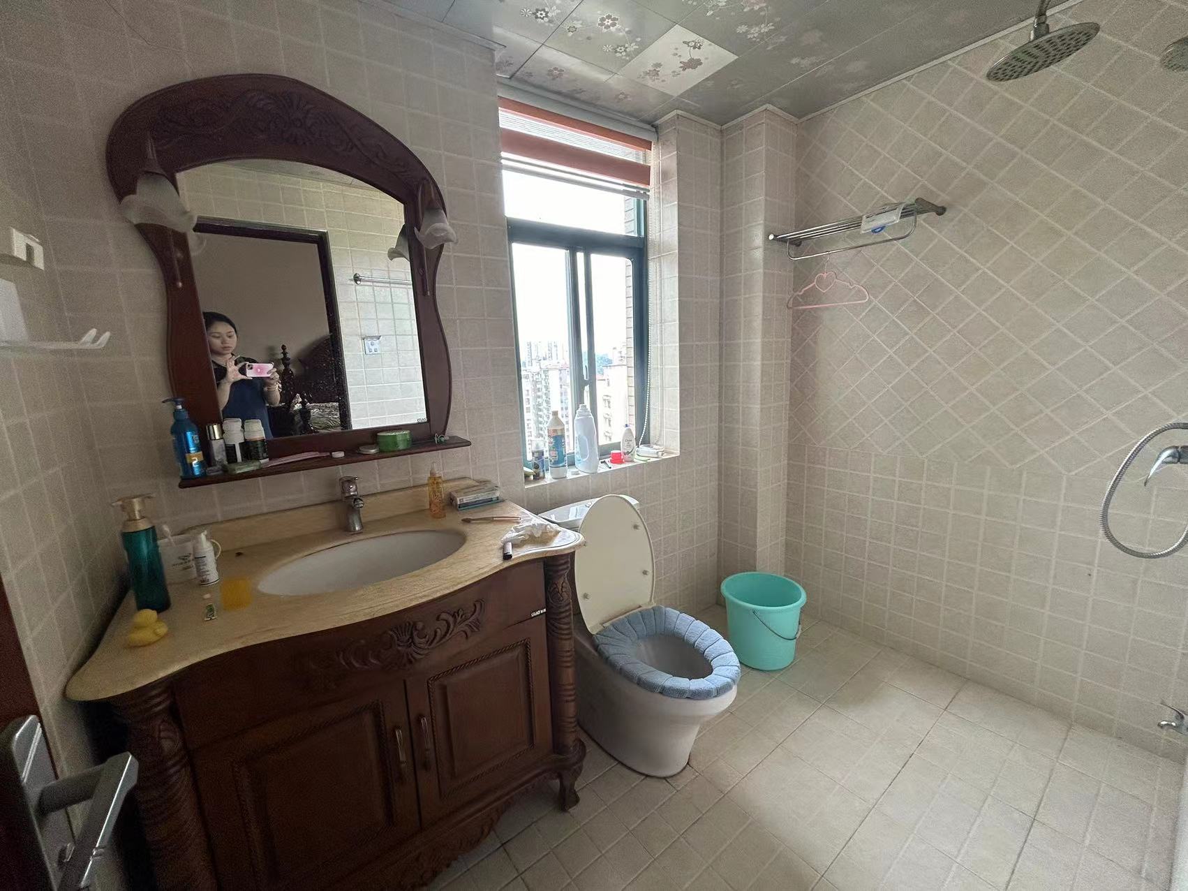 共和城 6室2厅3卫 150.0万 共和城 6室2厅3卫 150.0万室内图