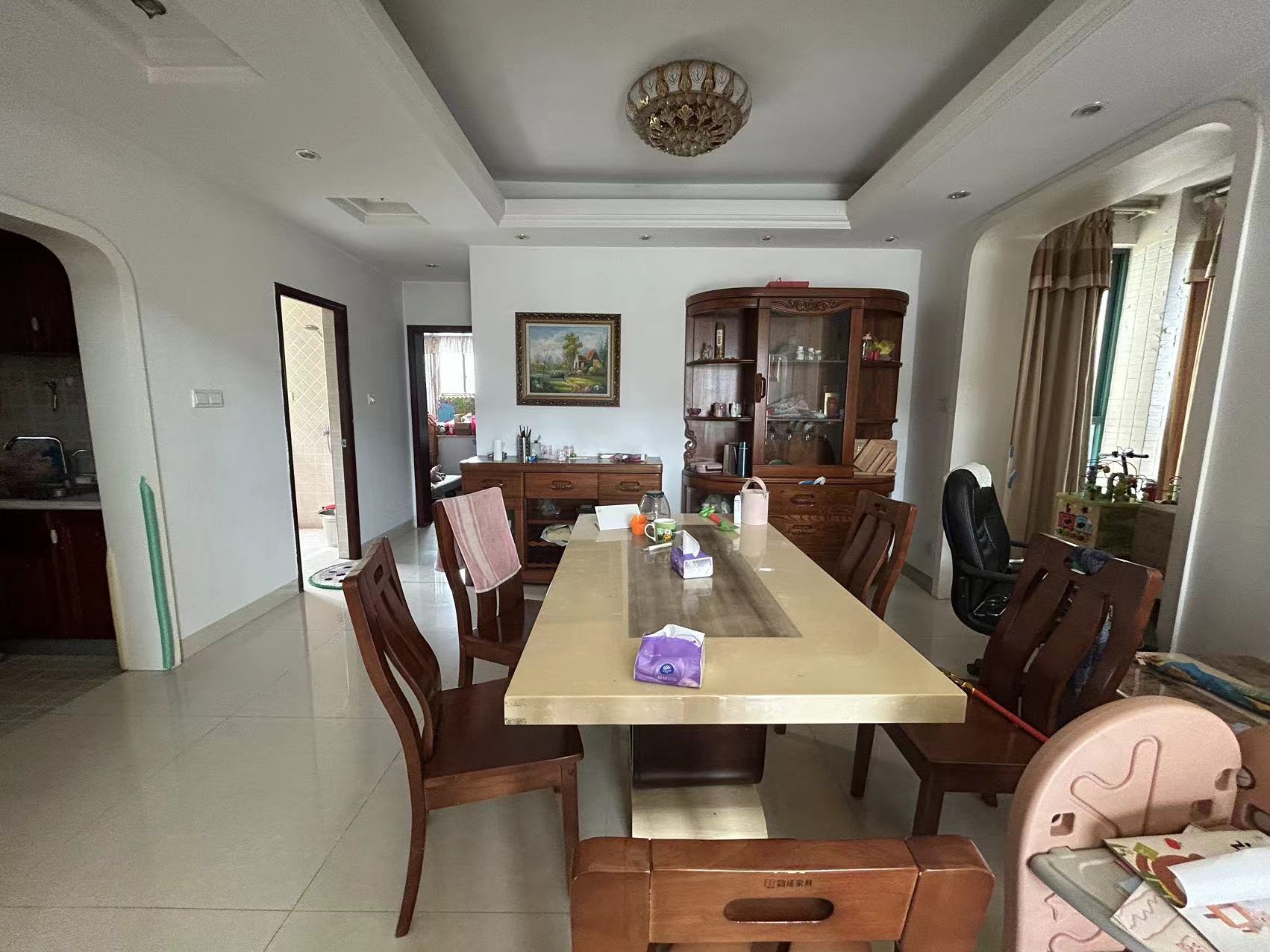 共和城 6室2厅3卫 150.0万 共和城 6室2厅3卫 150.0万室内图