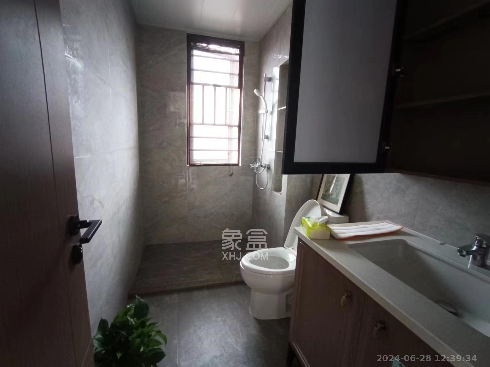 时代建发和著  5室2厅2卫   12000.00元/月室内图