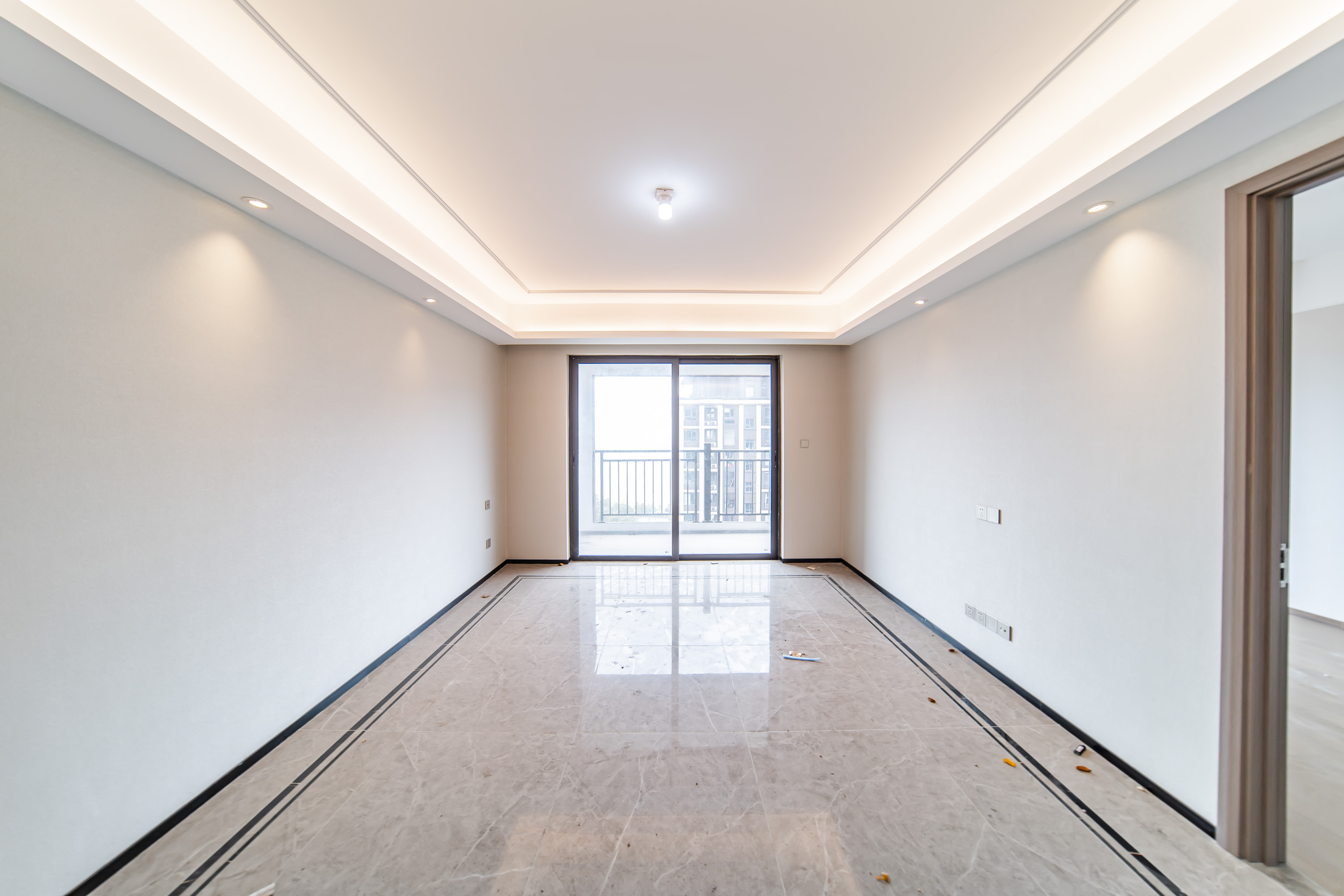 建发电建江山悦  4室2厅2卫   175.00万客厅