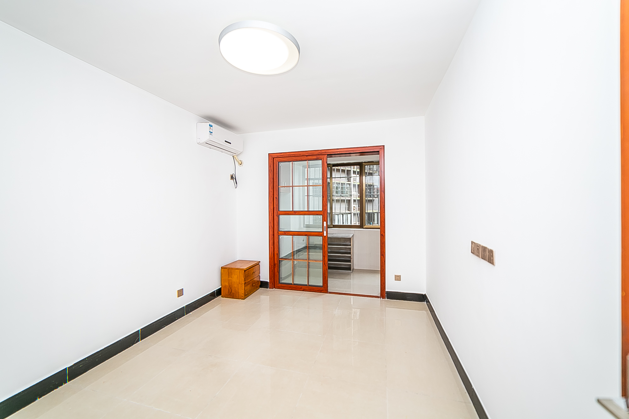 芙蓉蓉苑  2室2厅1卫    91.8万 芙蓉蓉苑  2室2厅1卫    91.8万卧室