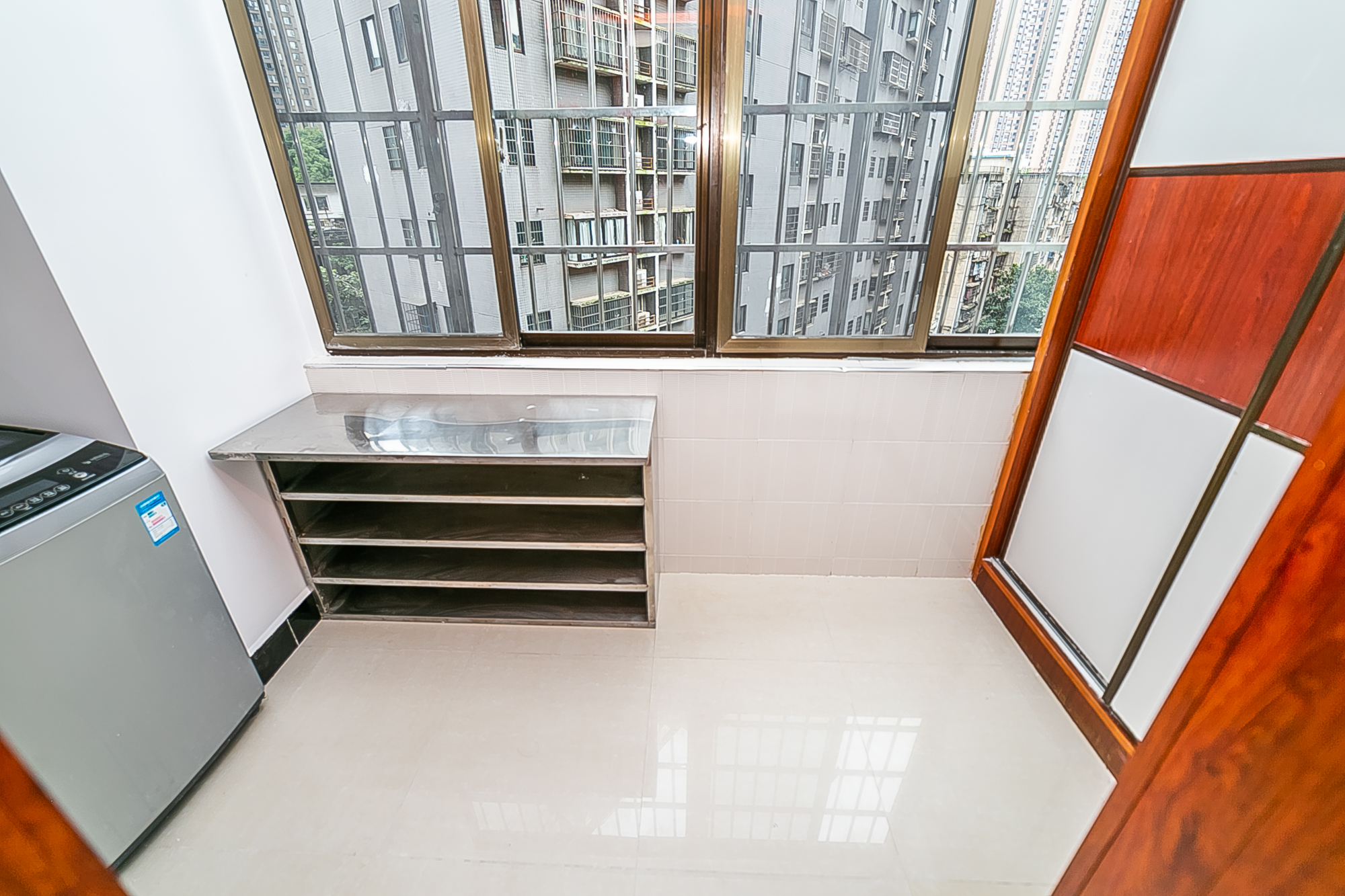 芙蓉蓉苑  2室2厅1卫    91.8万 芙蓉蓉苑  2室2厅1卫    91.8万阳台