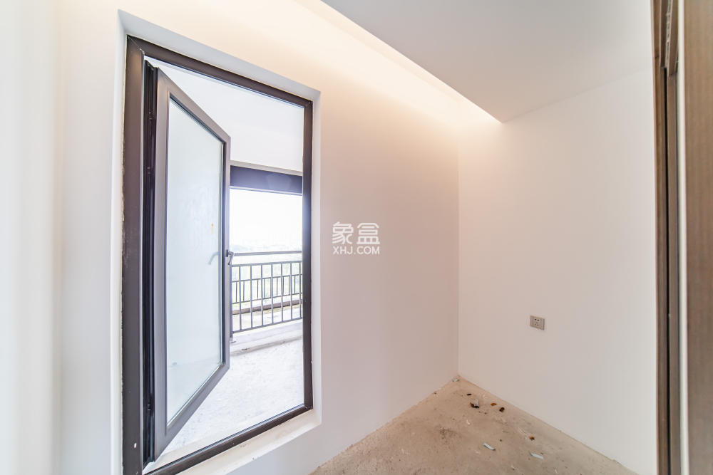 建發(fā)電建江山悅  4室2廳2衛(wèi)    203.0萬(wàn)