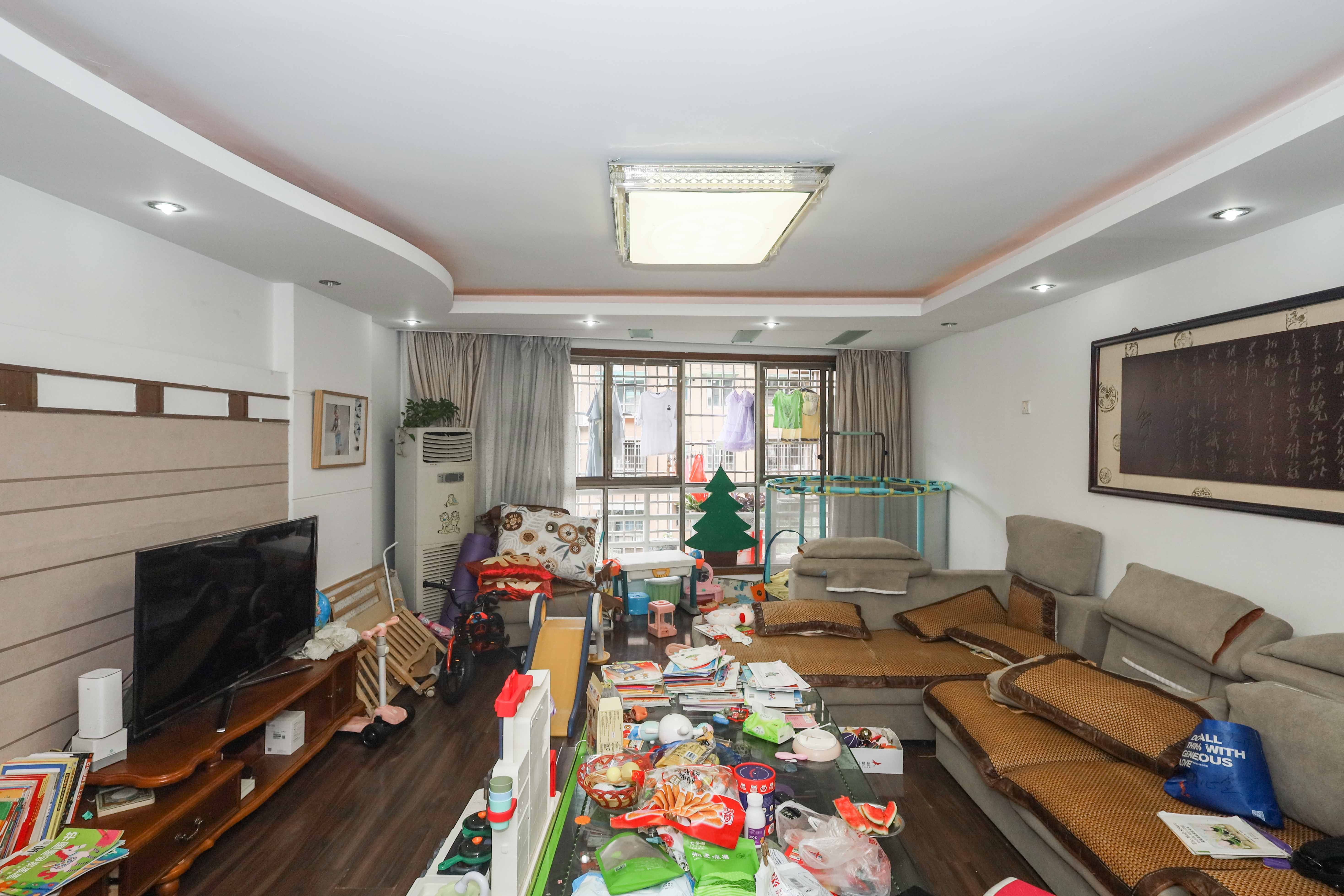 涉外花园  3室2厅2卫    66.0万 涉外花园  3室2厅2卫    66.0万