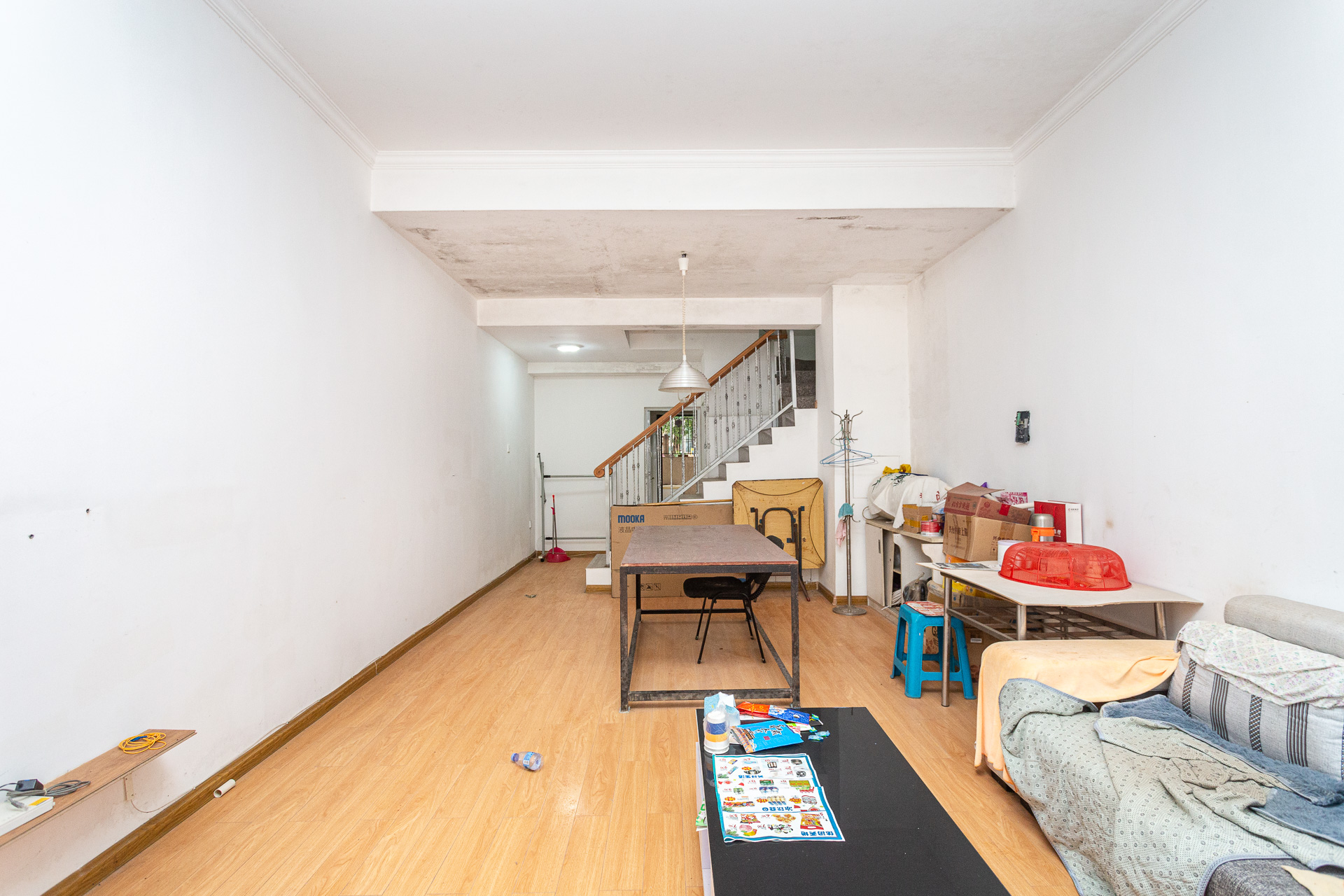 盈峰翠邸 3室2厅1卫 85.0万 盈峰翠邸 3室2厅1卫 85.0万客厅