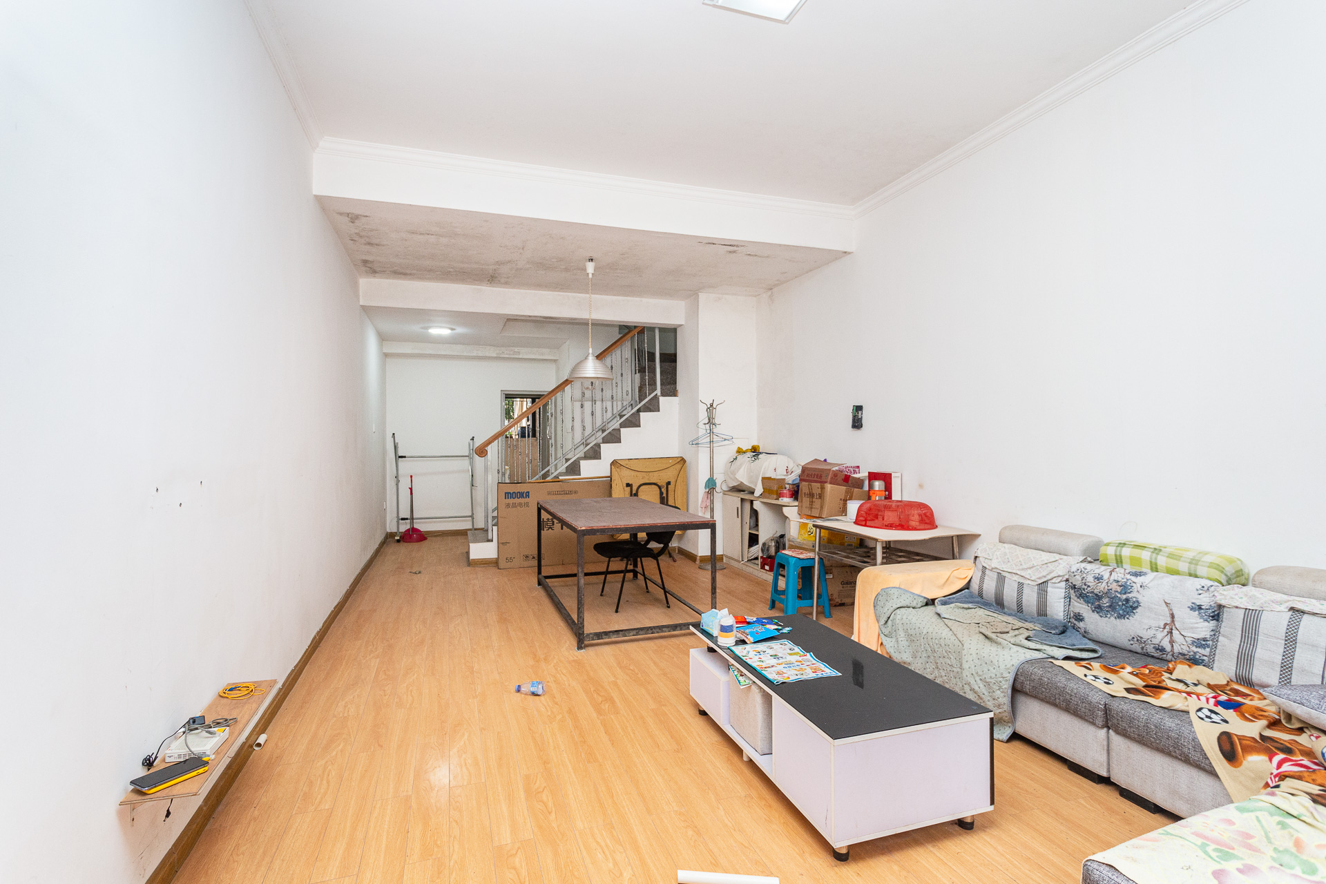 盈峰翠邸 3室2厅1卫 85.0万 盈峰翠邸 3室2厅1卫 85.0万客厅