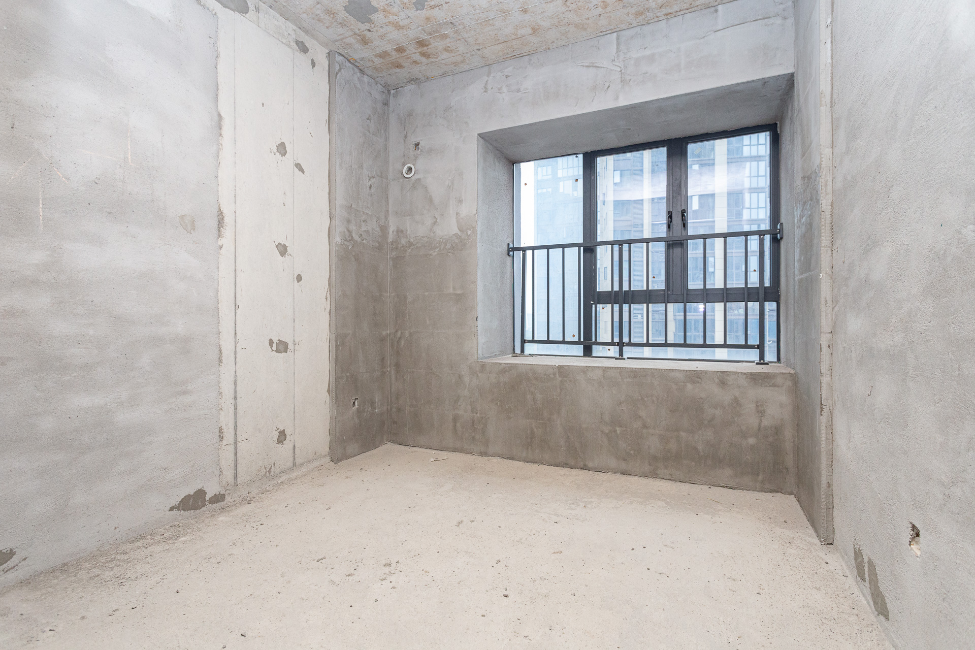 润和滨江广场(润和中央广场) 4室2厅2卫 135.0万 润和滨江广场(润和中央广场) 4室2厅2卫 135.0万卧室