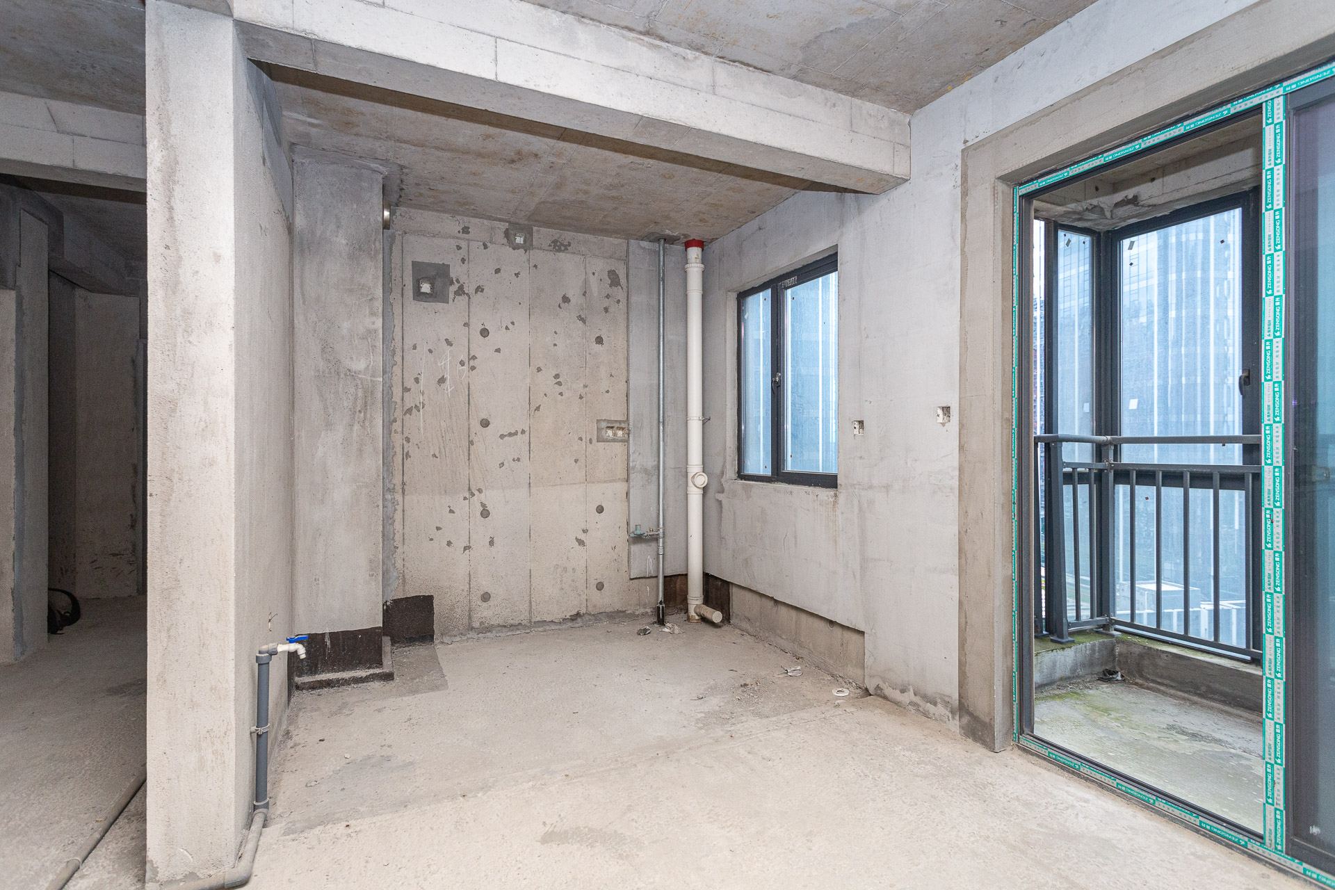 润和滨江广场(润和中央广场)  5室2厅2卫    135.88万 润和滨江广场(润和中央广场)  5室2厅2卫    135.88万厨房